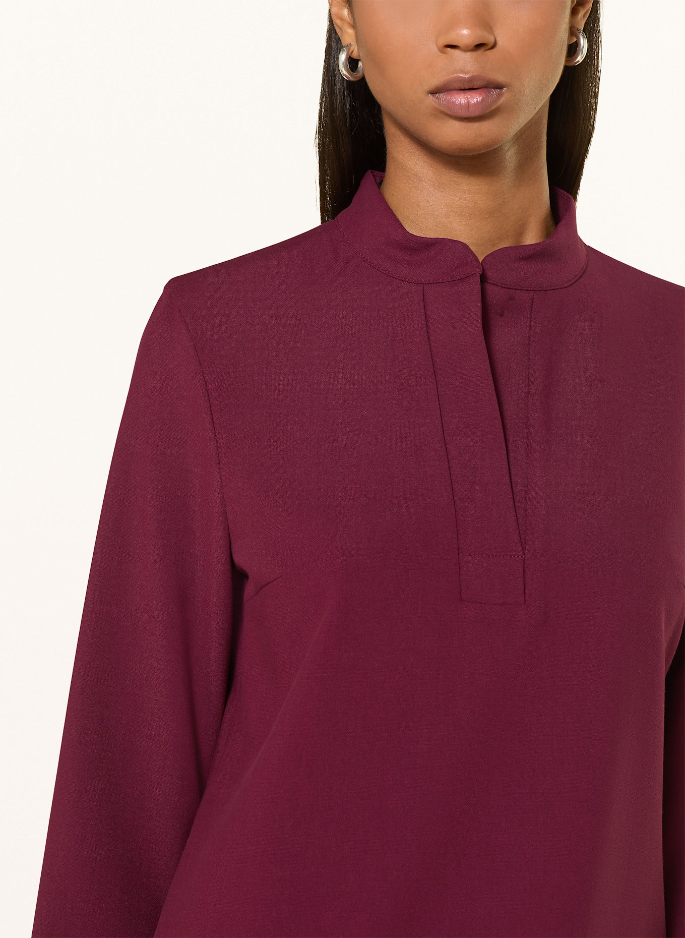 windsor. Kleid: DUNKELROT