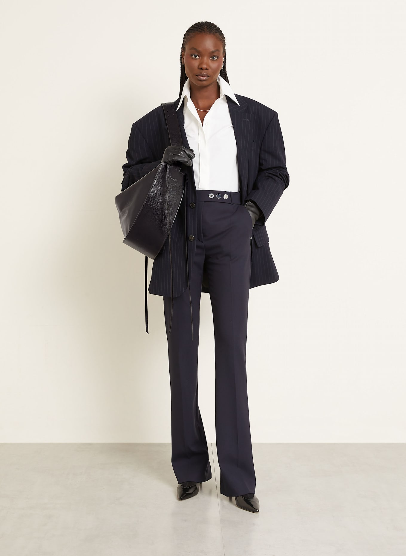 RADICA STUDIO Schultertasche AMACA MAXI: SCHWARZ