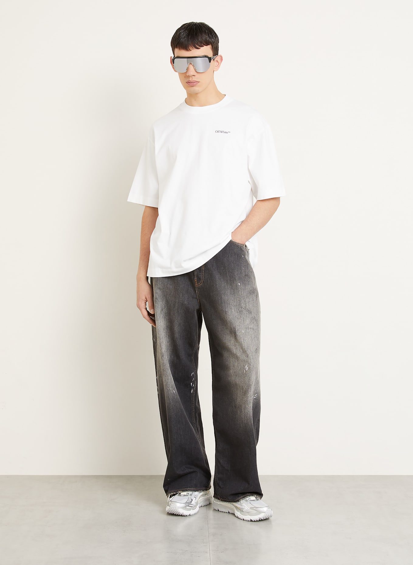 Off-White T-Shirt SCRIBBLE: WEISS / SCHWARZ