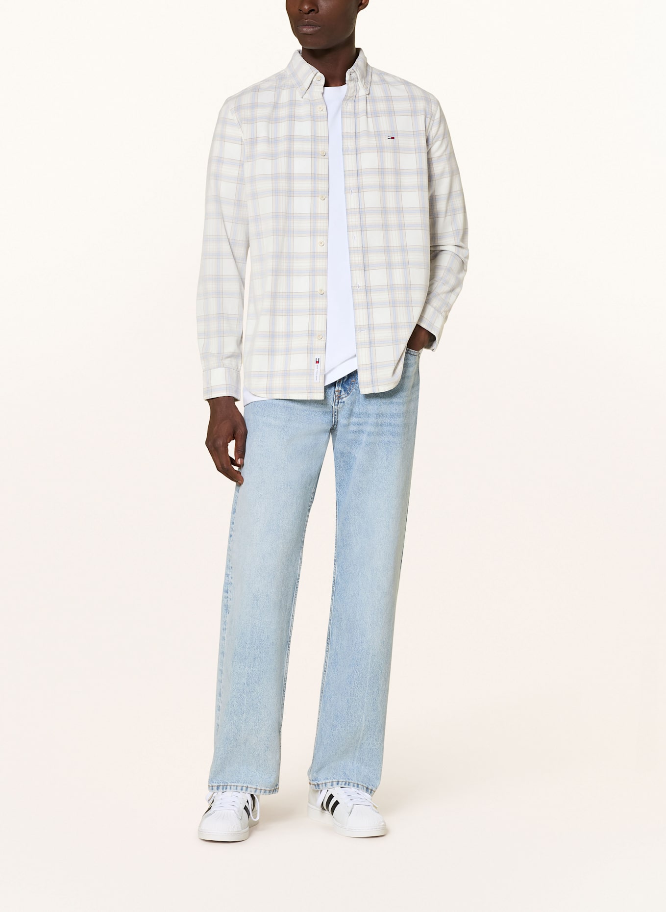 TOMMY JEANS Cordhemd Regular Fit: WEISS / HELLBLAU / CREME