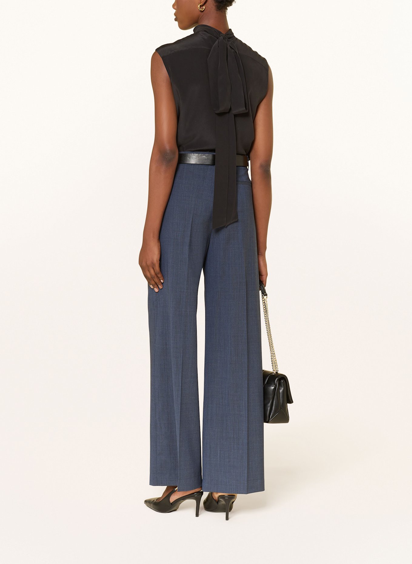 BOSS Schluppenbluse BESEI aus Seide: SCHWARZ