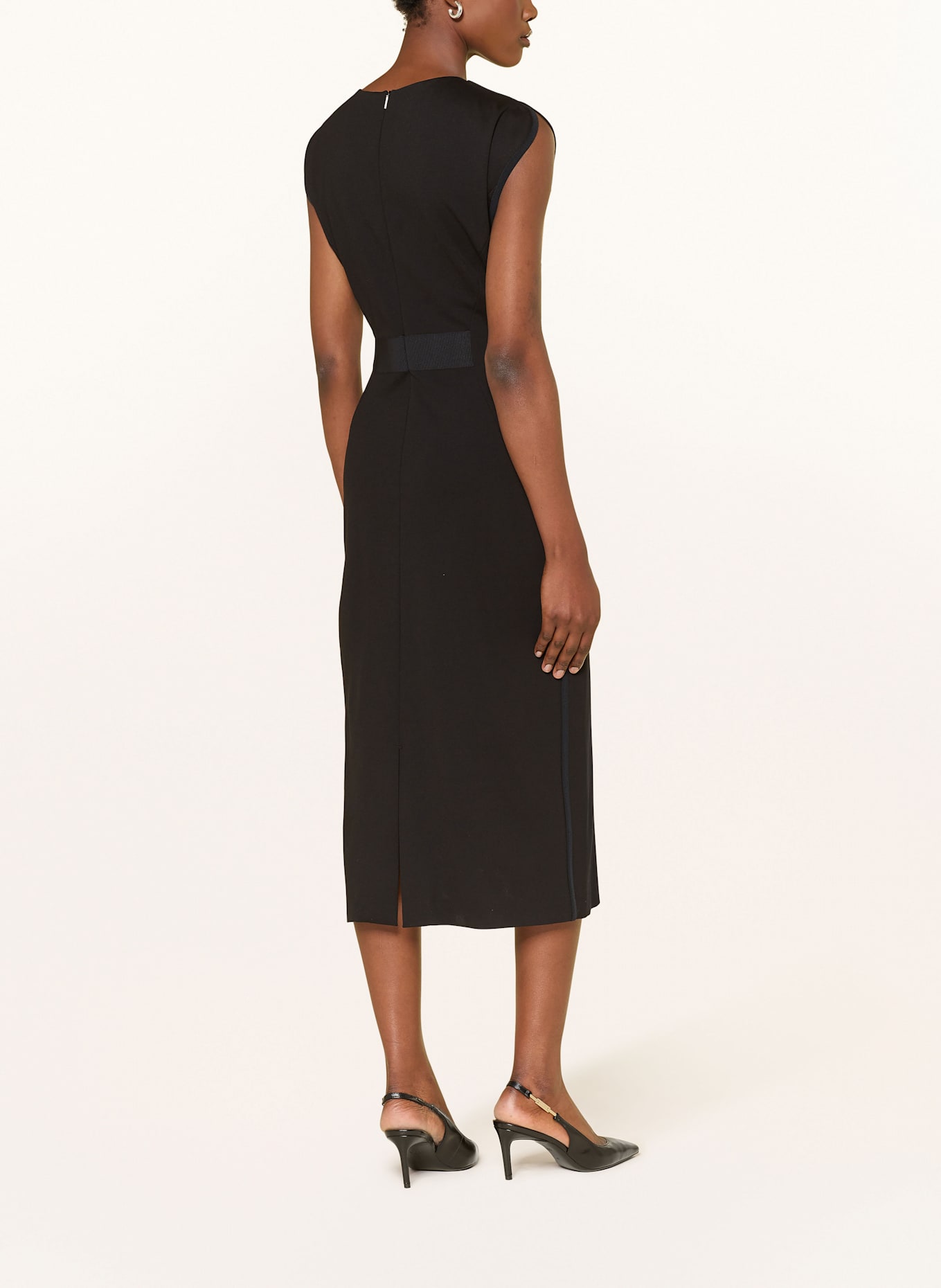 BOSS Etuikleid DETIRA aus Jersey: SCHWARZ