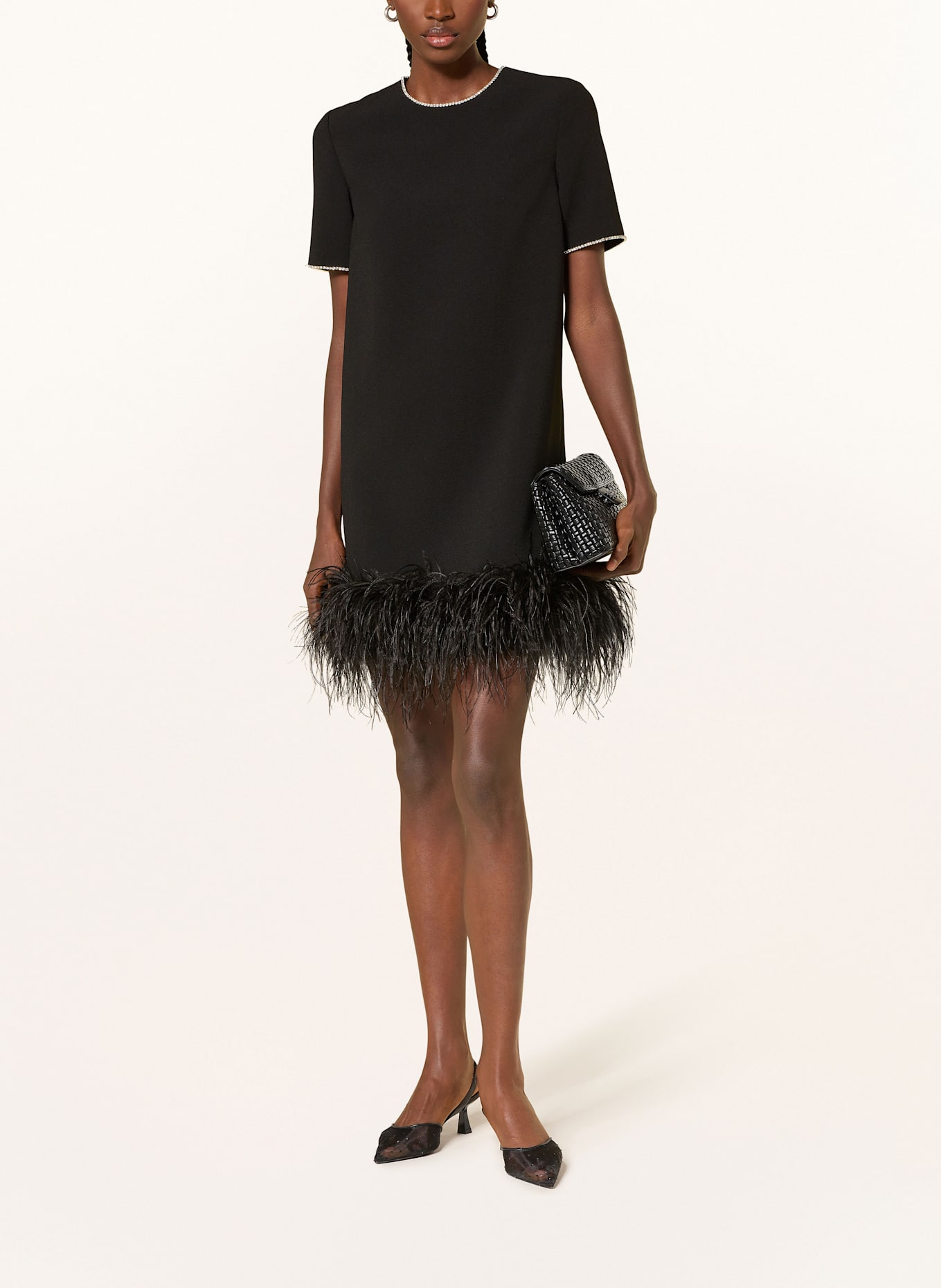 RIANI Kleid mit Schmucksteinen: SCHWARZ