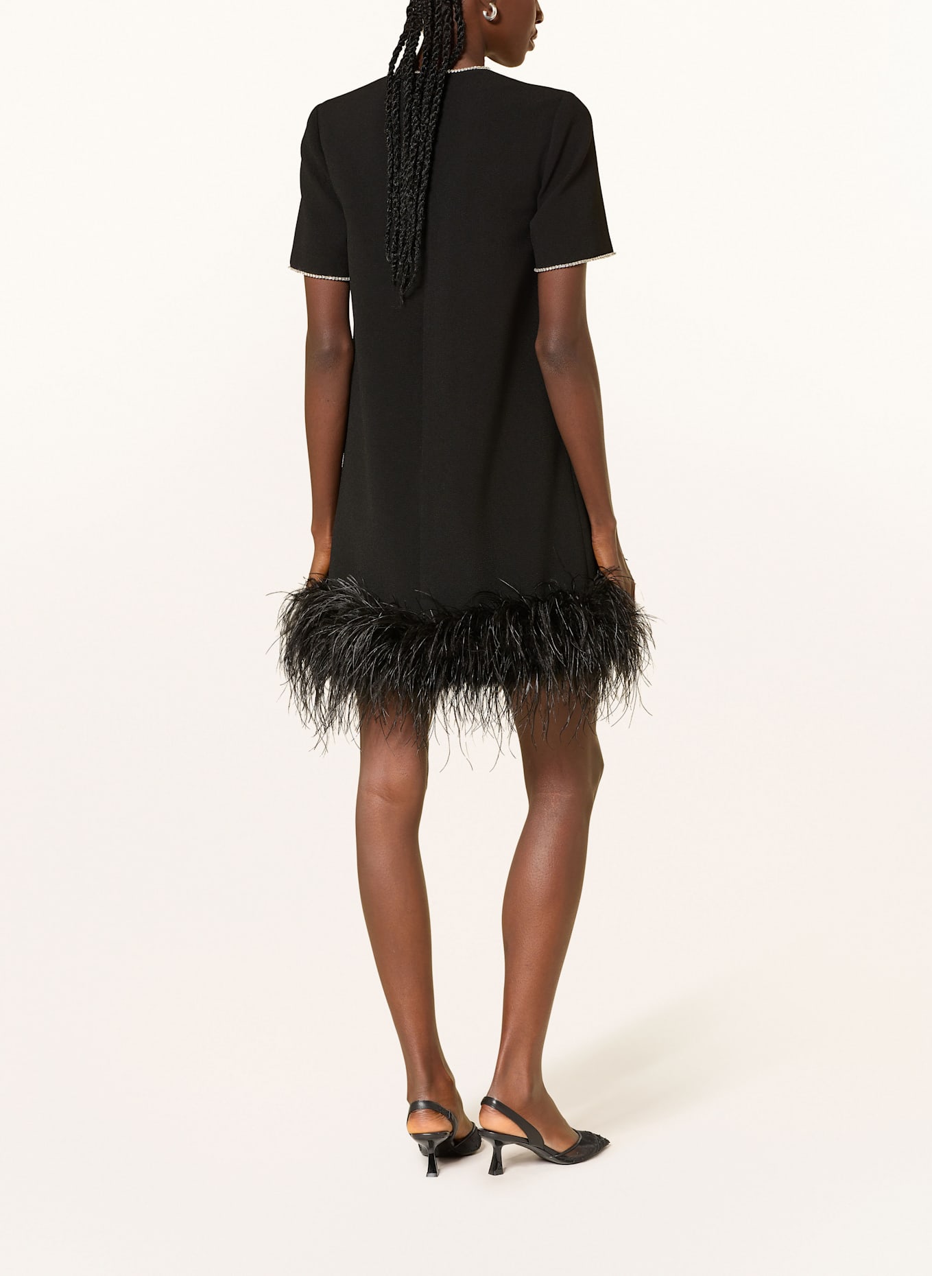 RIANI Kleid mit Schmucksteinen: SCHWARZ