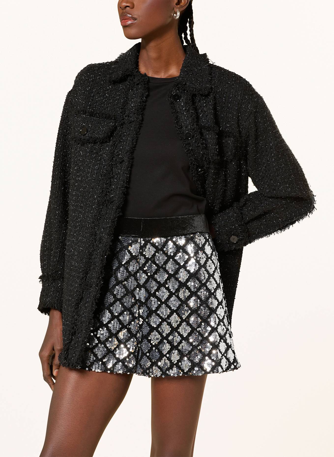 RIANI Nickishorts mit Pailletten: SCHWARZ / SILBER