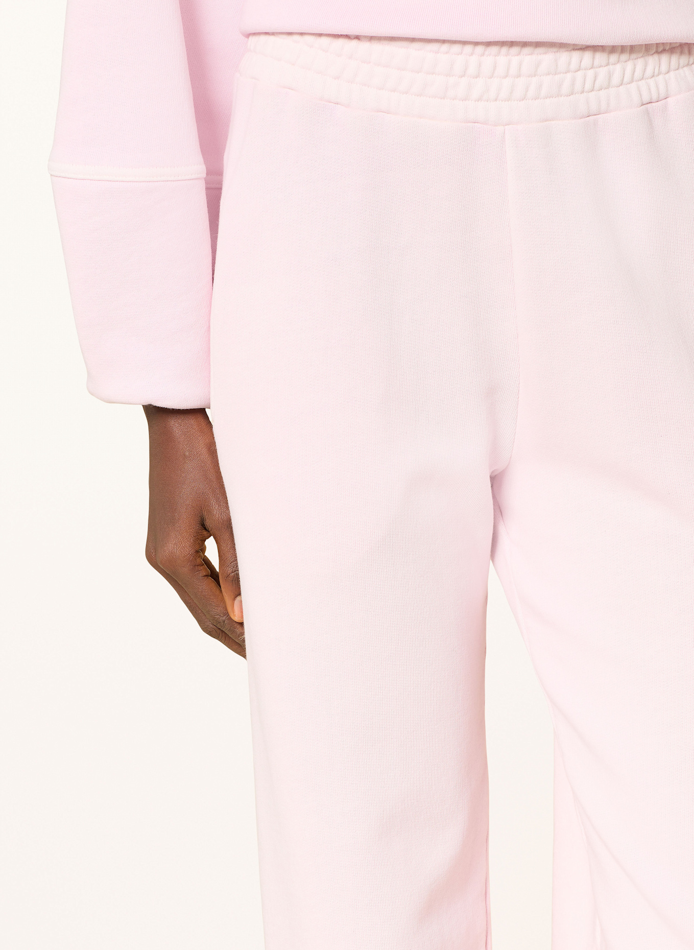 RIANI Spodnie dresowe: JASNORÓŻOWY