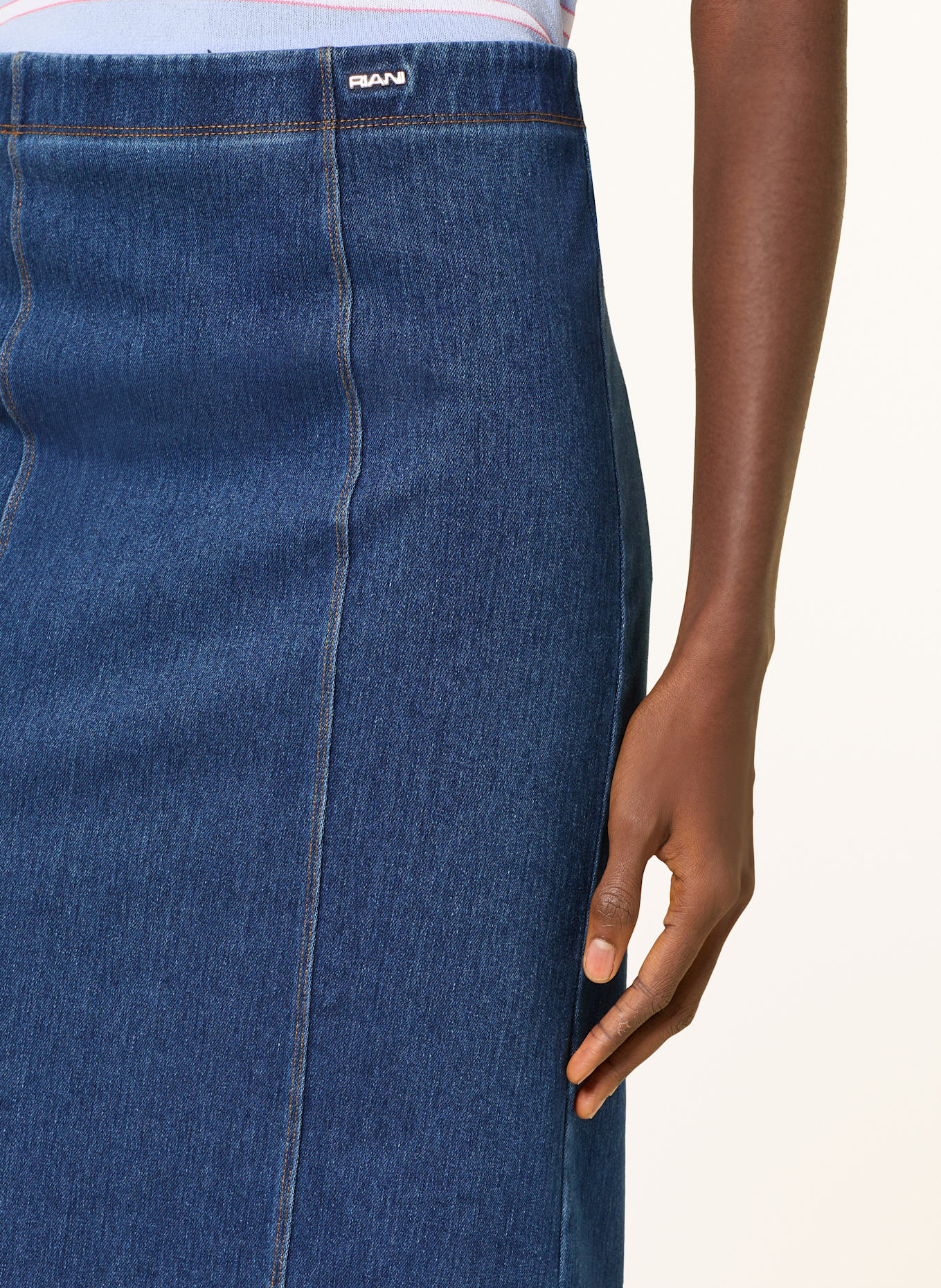 RIANI Džínová sukně: TMAVĚ MODRÁ