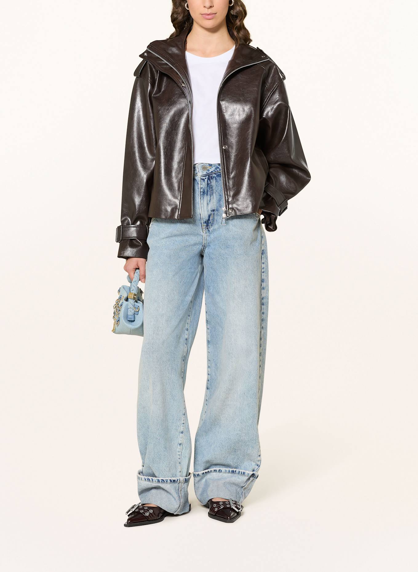 MRS & HUGS Bunda v koženém vzhledu: TMAVĚ HNĚDÁ