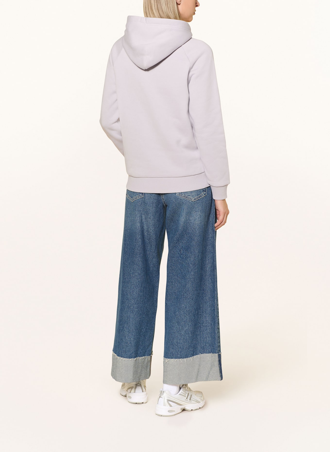 Peak Performance Hoodie: HELLLILA