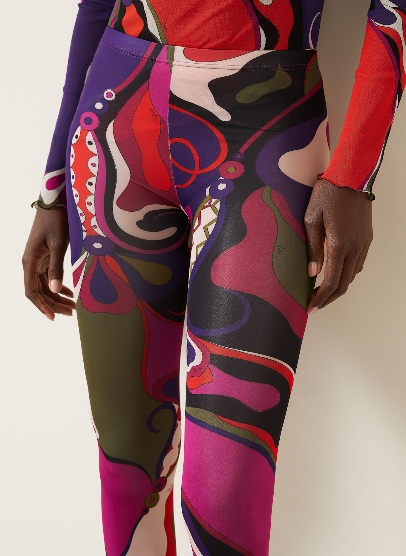 PUCCI Strumpfhose mit Geschenkbox: LILA / ROT / OLIV