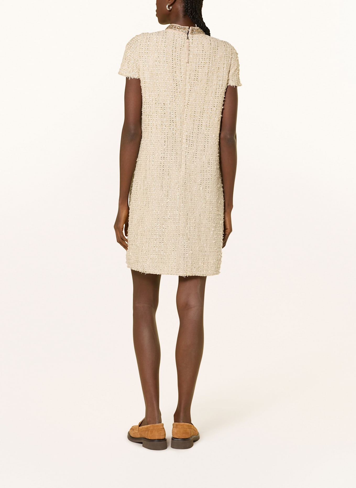 LUISA CERANO Bouclé-Kleid mit Glitzergarn und Schmucksteinen: BEIGE / GOLD