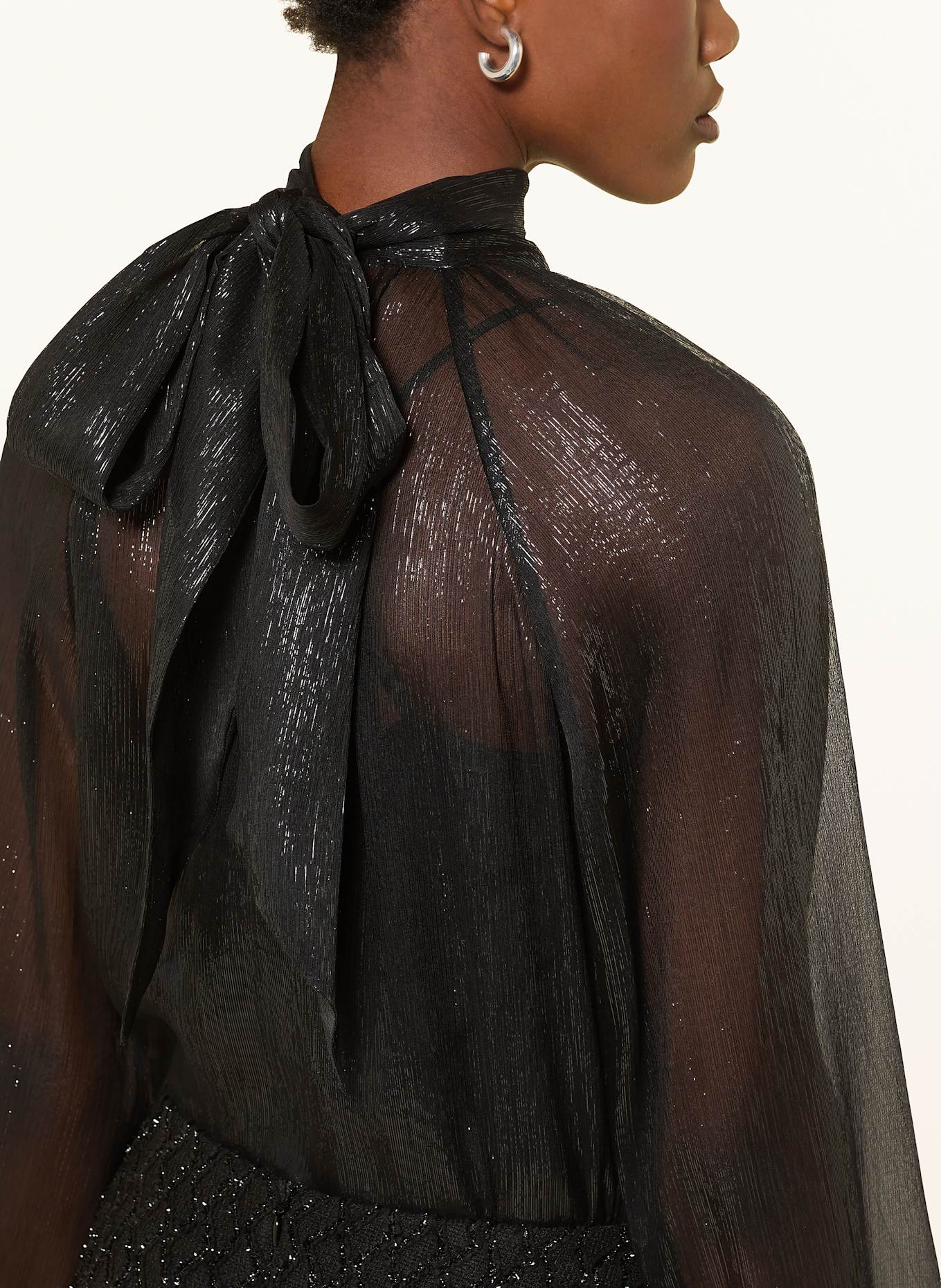 MARC CAIN Schluppenbluse mit Glitzergarn: SCHWARZ