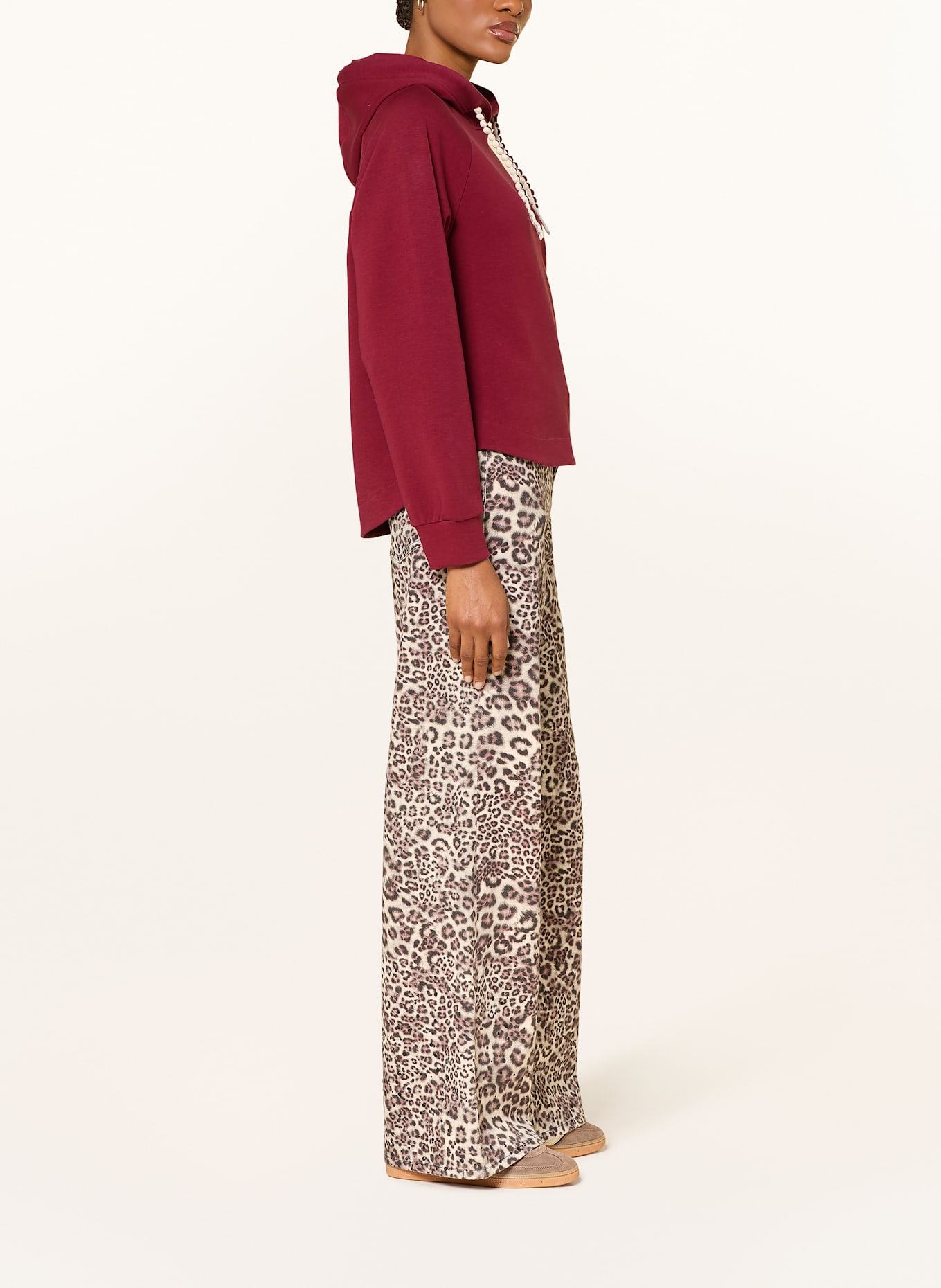 MARC CAIN Bluza z kapturem z ozdobnymi kamykami: CIEMNOCZERWONY / BIAŁY