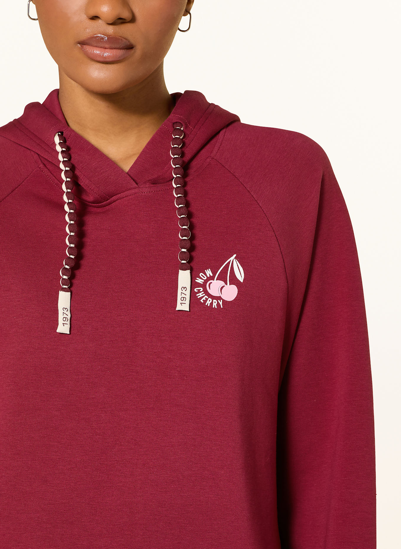 MARC CAIN Bluza z kapturem z ozdobnymi kamykami: CIEMNOCZERWONY / BIAŁY