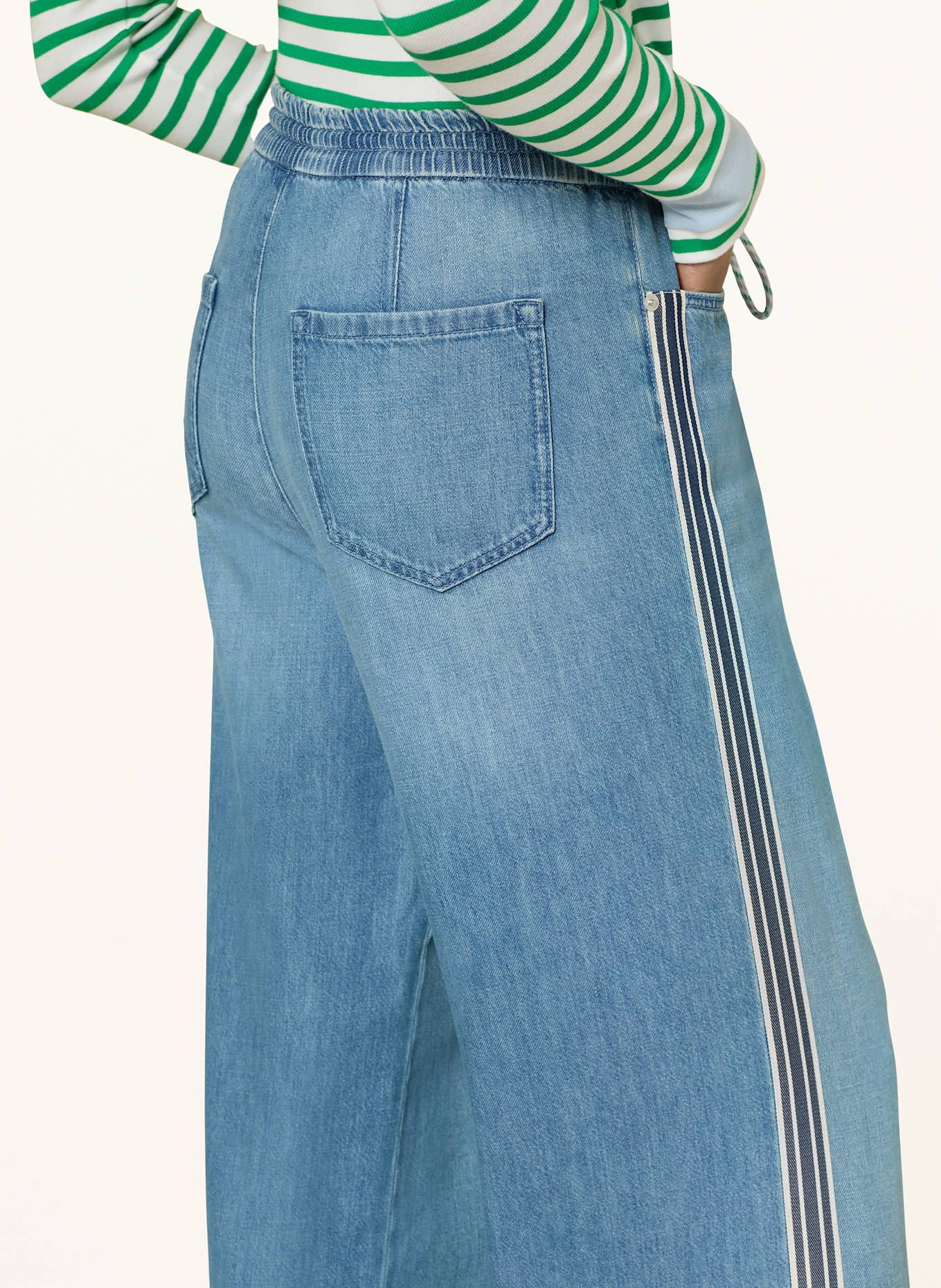 MARC CAIN Jeans WELKOM mit Galonstreifen: 353 blue denim