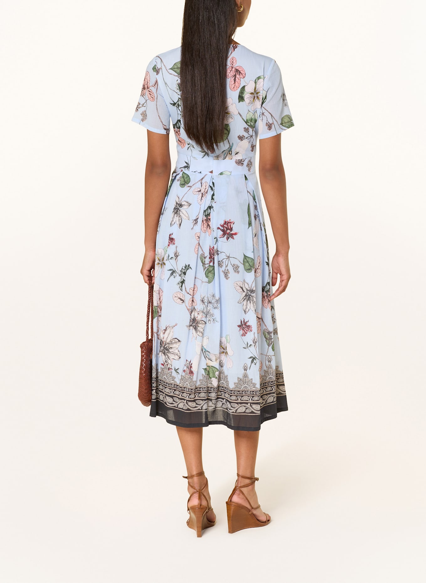 ANNA's Kleid mit Plissees: HELLBLAU / DUNKELGRÜN / ROSA