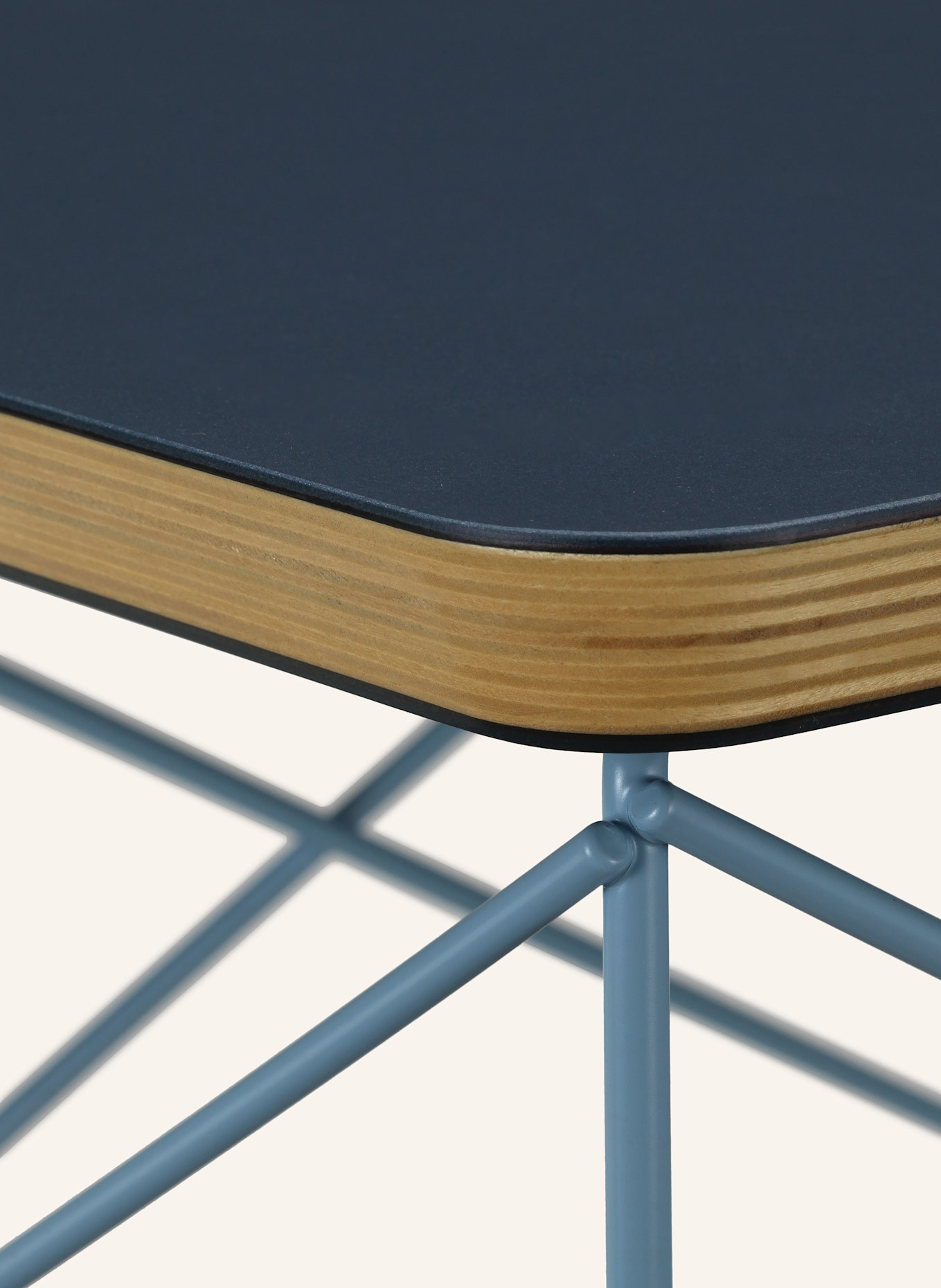 vitra Beistelltisch OCCASIONAL TABLE LTR: BLAUGRAU