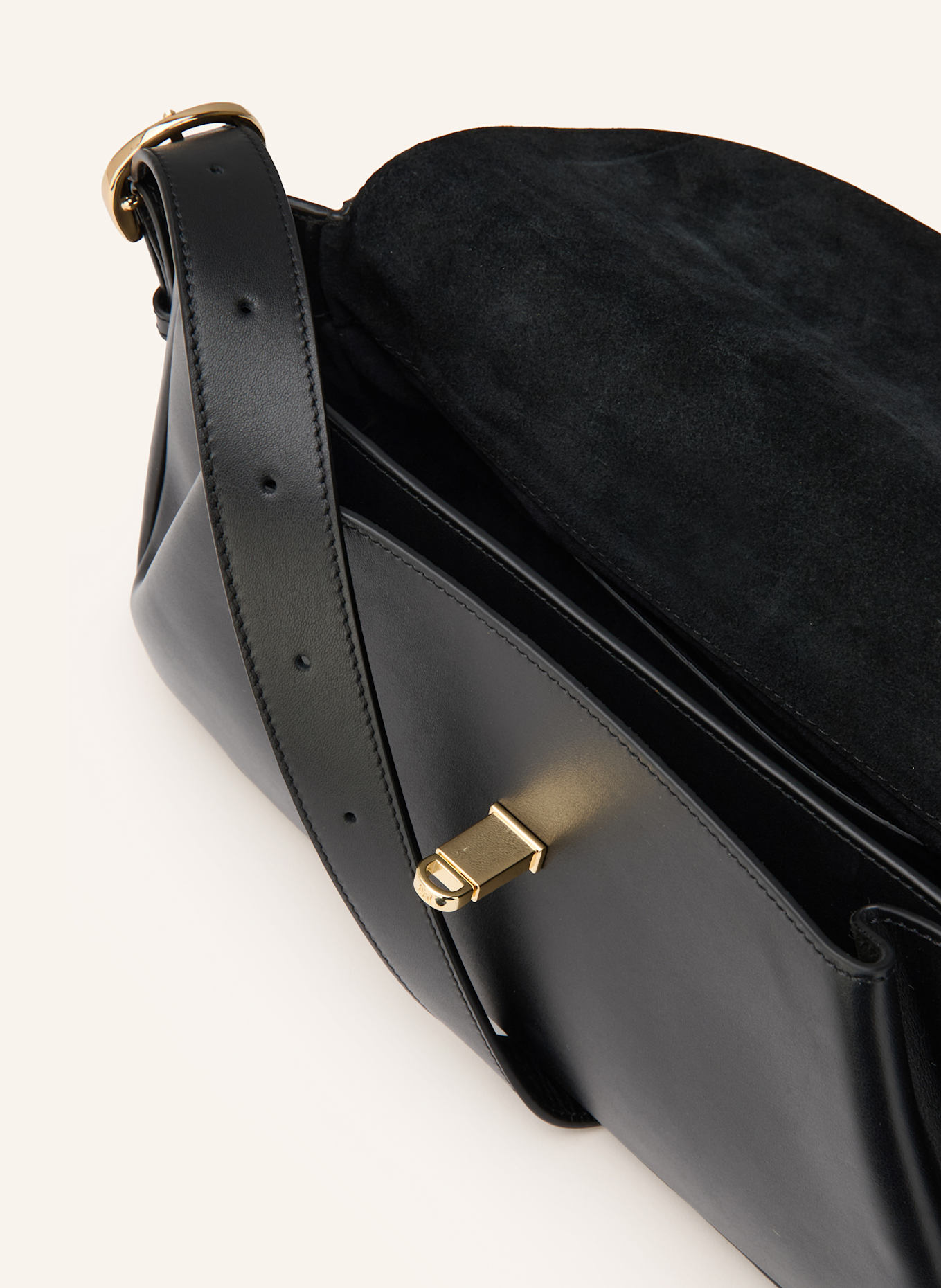 SANDRO Schultertasche: SCHWARZ