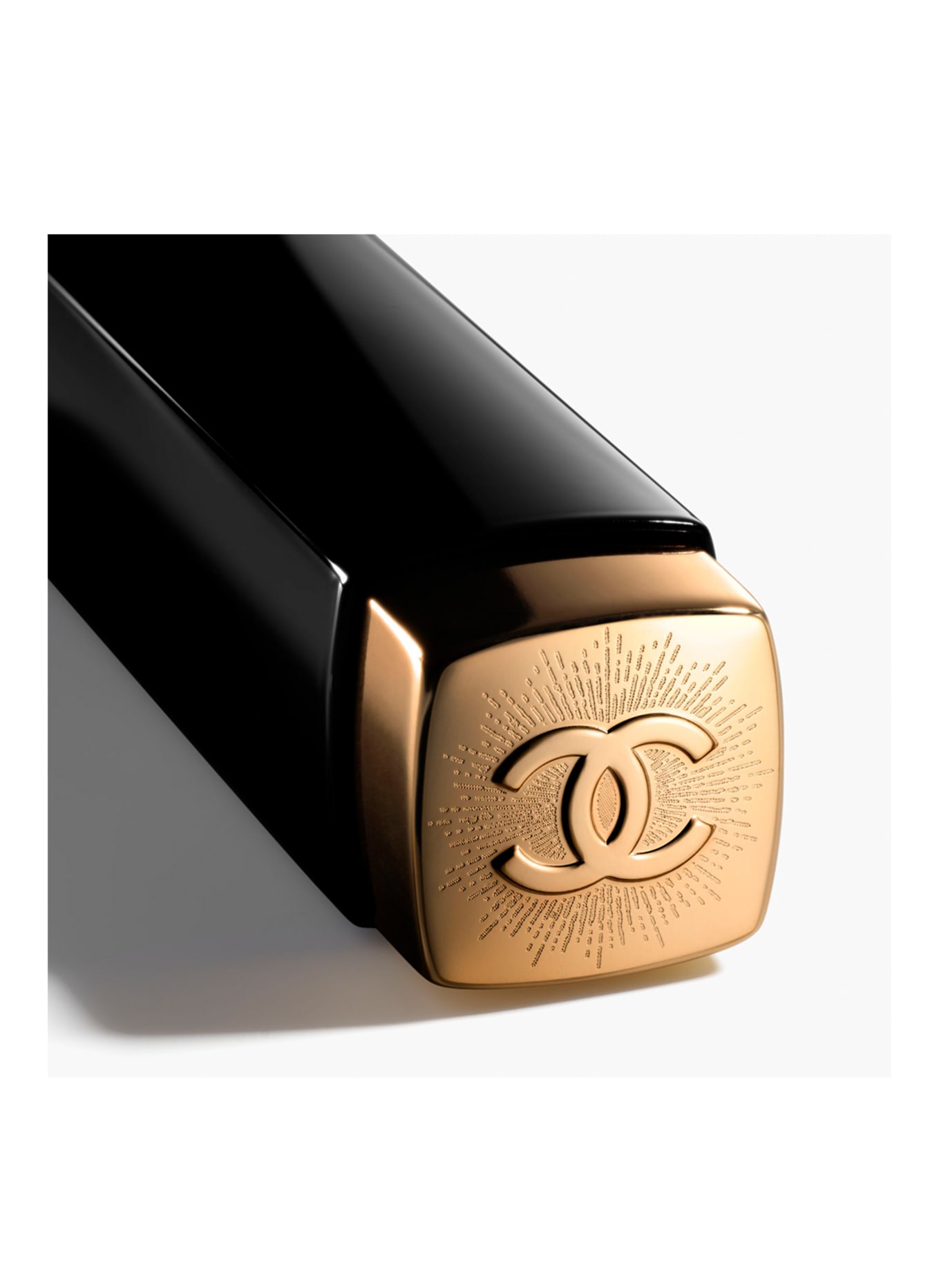 CHANEL ROUGE ALLURE VELVET: ABSTRAIT