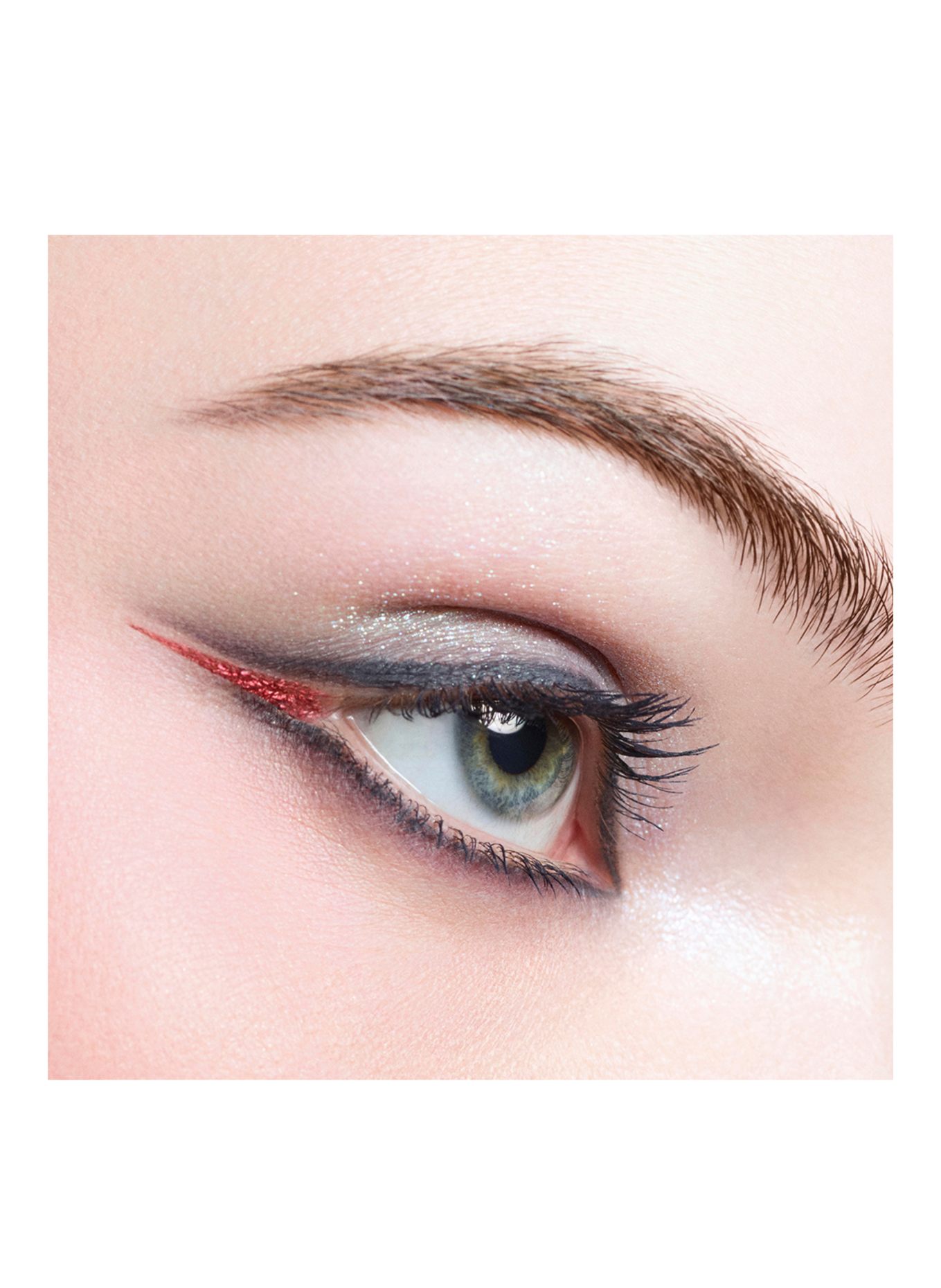 CHANEL LE LINER DE CHANEL: 544 ÉCARLATE