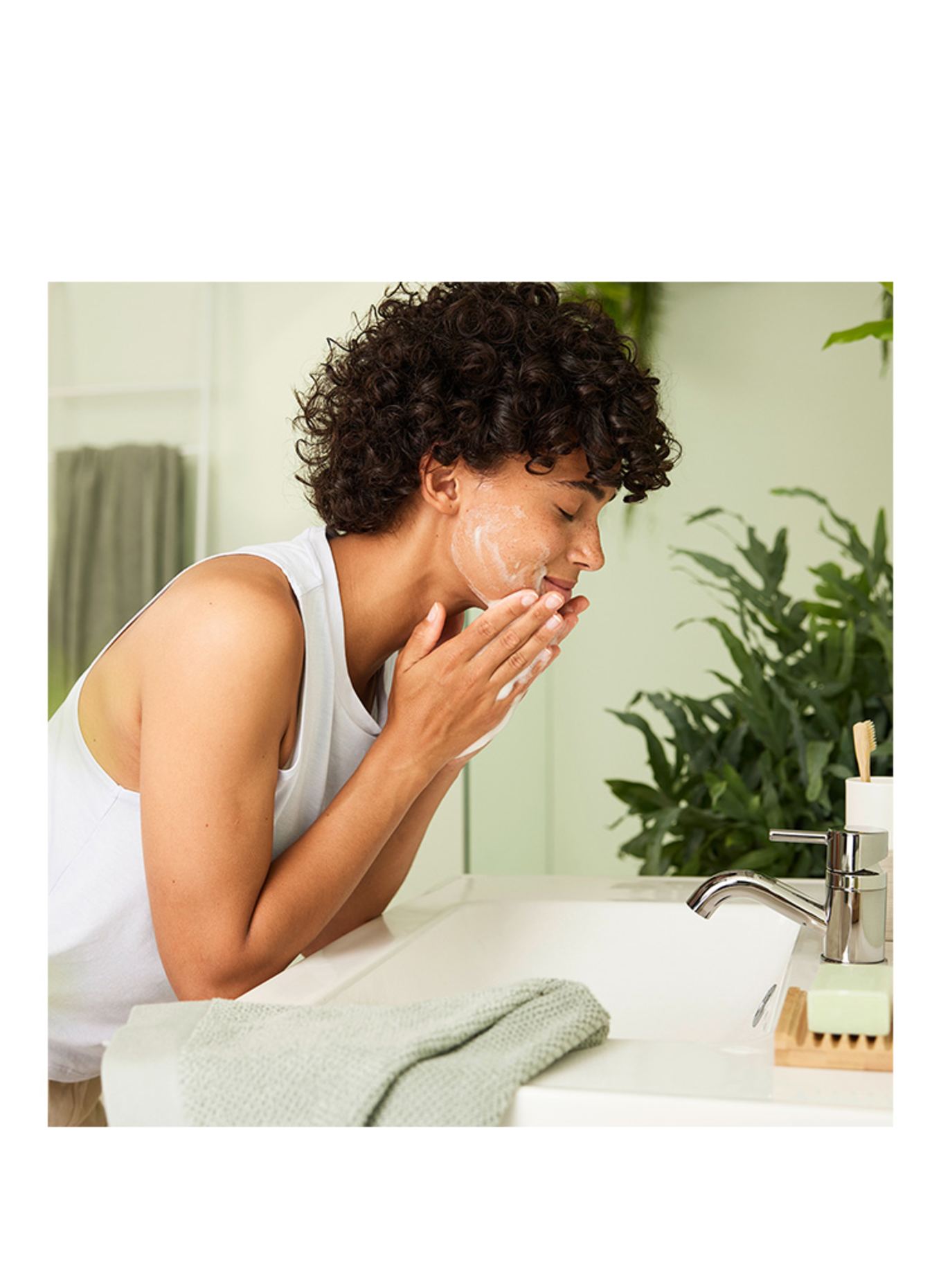 WELEDA ZACHT REINIGINGSSCHUIM