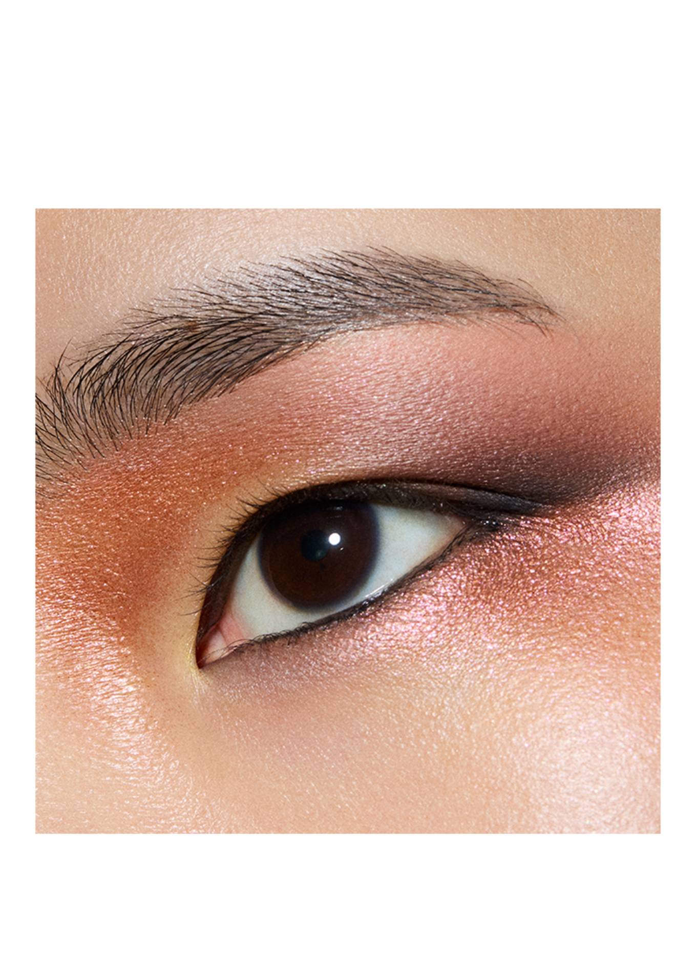 M.A.C GLITTER SINGLE EYE SHADOW COMPACT: PRIVATE JET