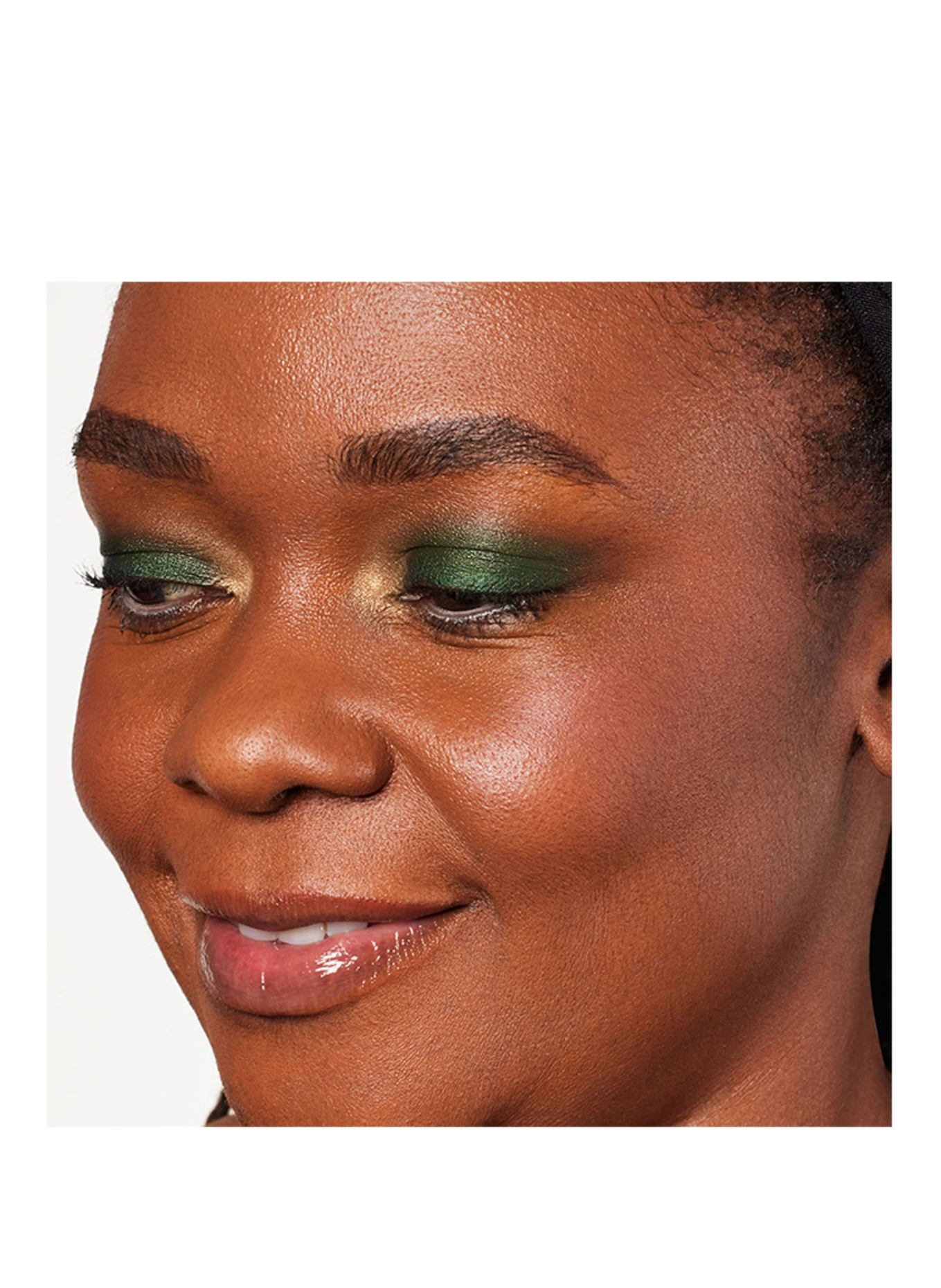 ZOEVA VELVET LOVE: PERFECT GREEN