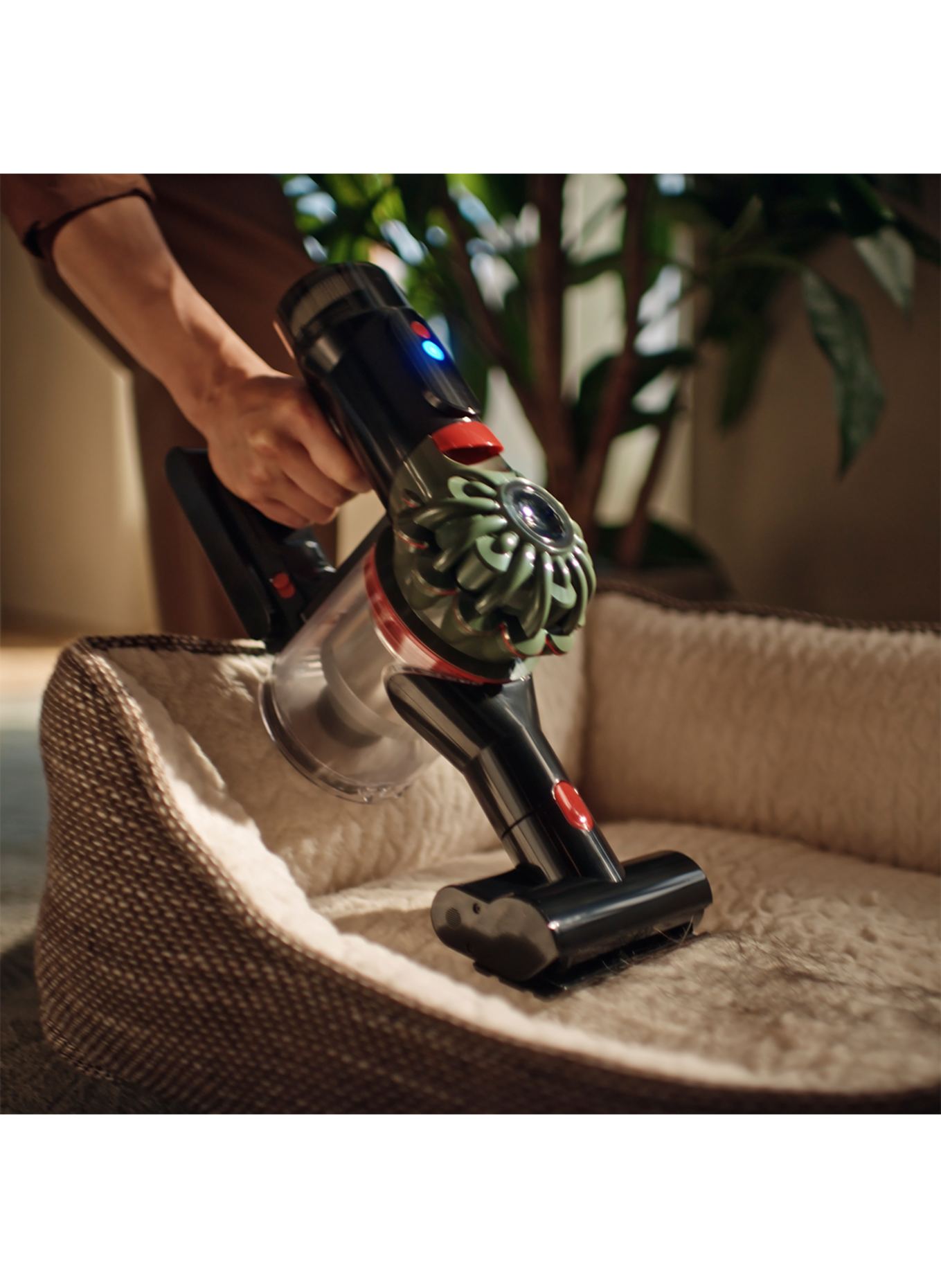 dyson V8 CYCLONE