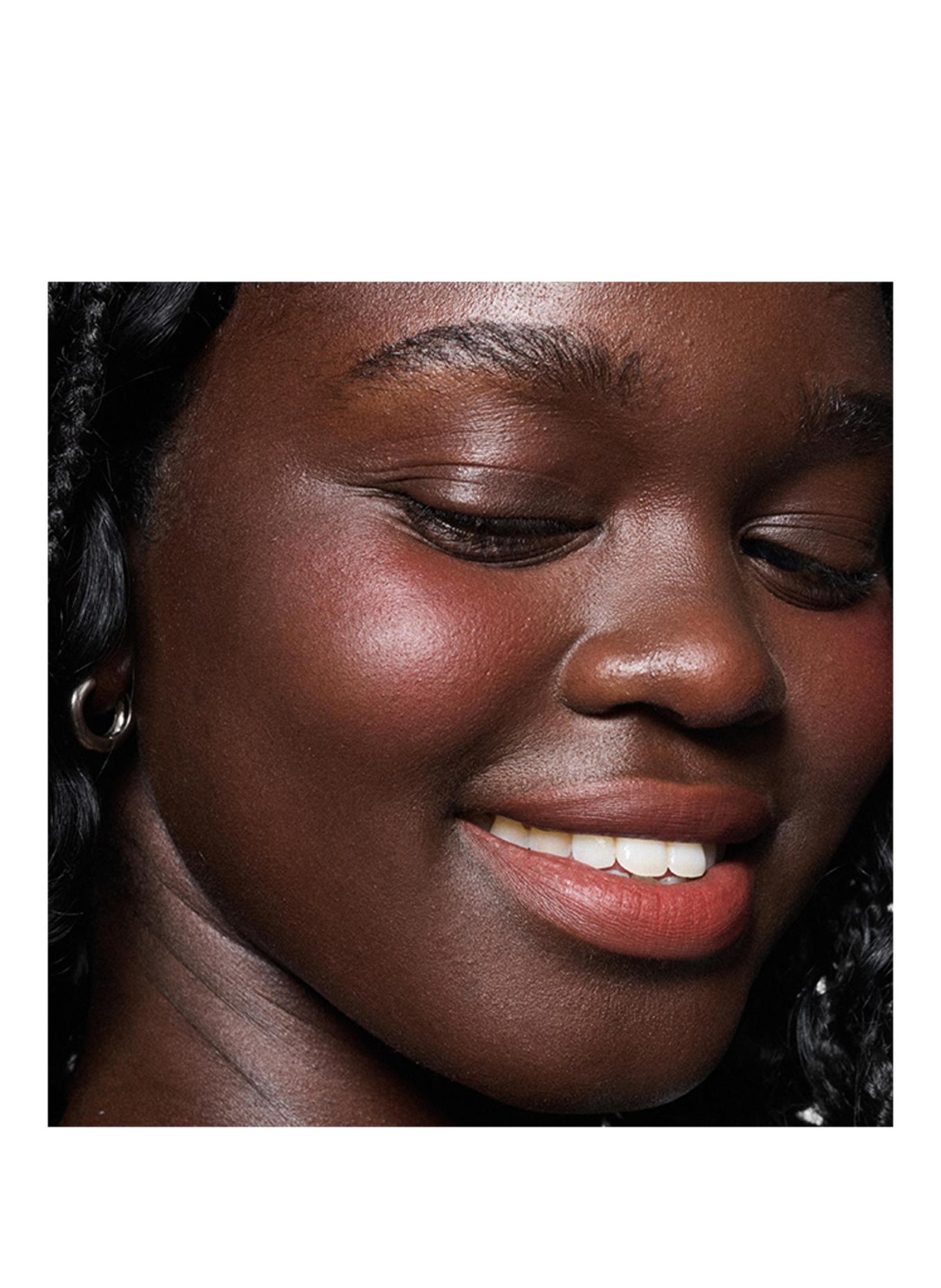 M.A.C POWDER KISS LIP + CHEEK MOUSSE: DEVOTED TO CHILI