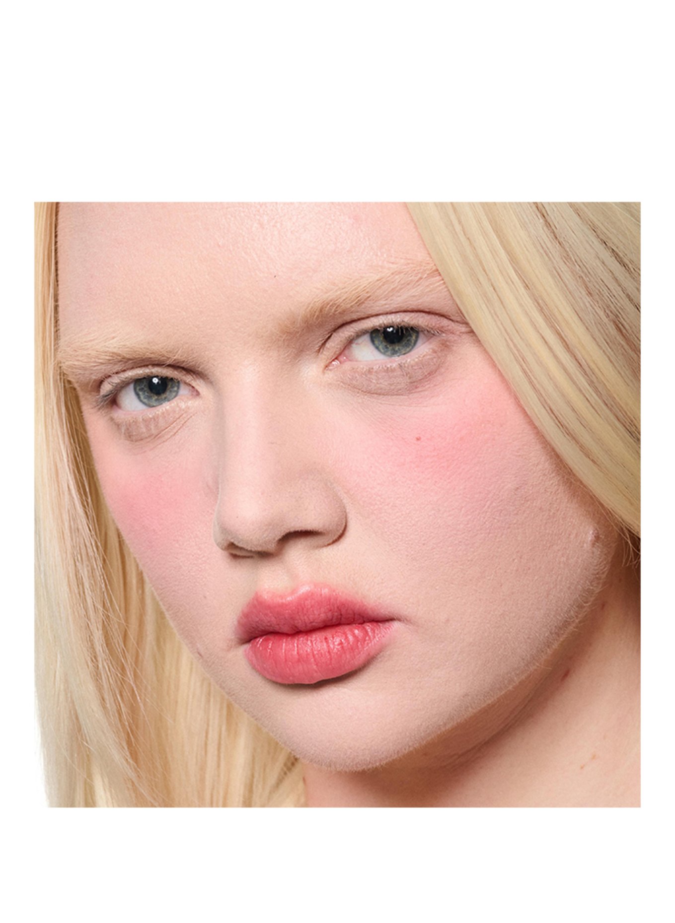 M.A.C POWDER KISS LIP + CHEEK MOUSSE: RUBY BOO