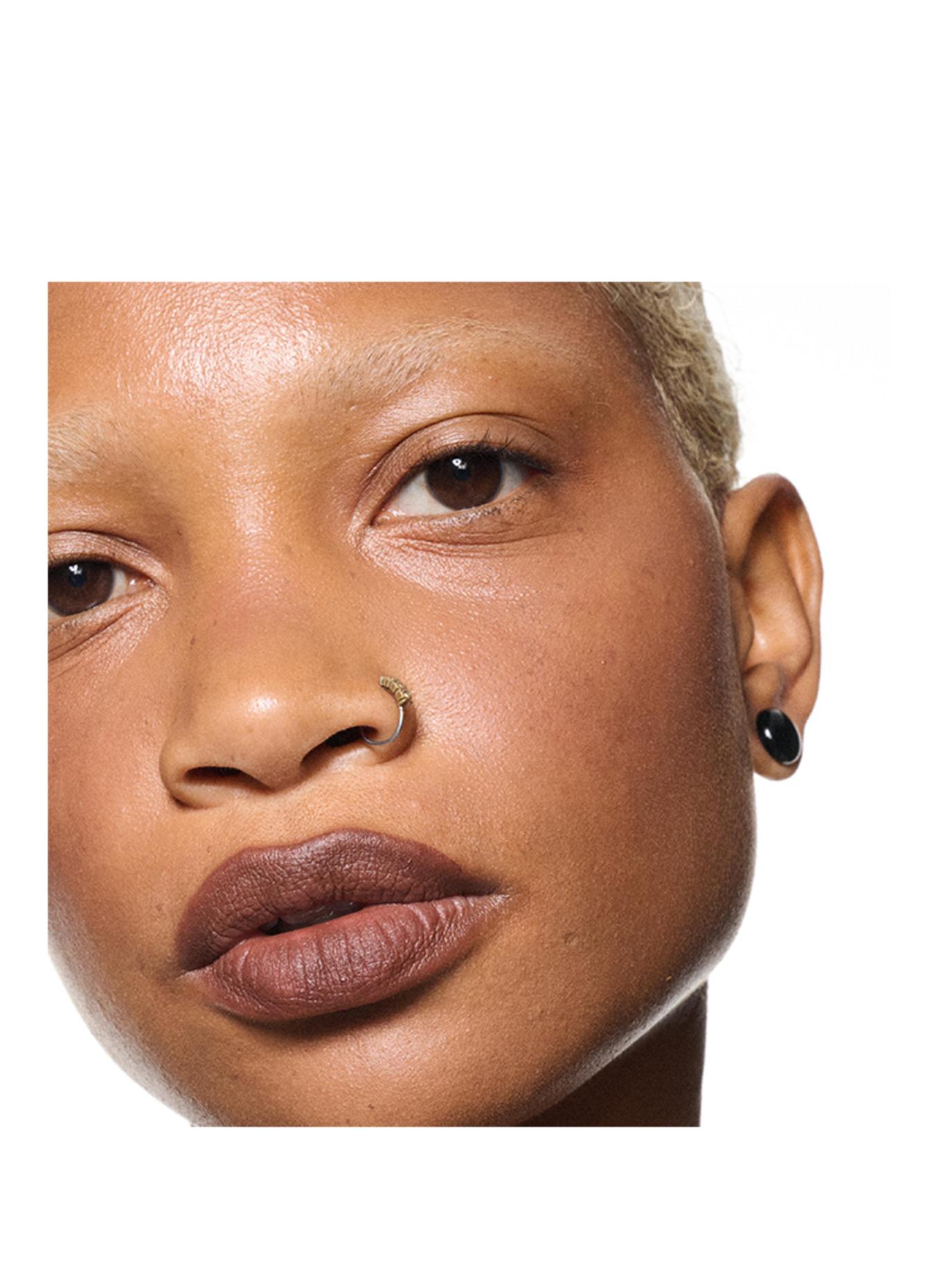 M.A.C POWDER KISS LIP + CHEEK MOUSSE: CHESTNUT