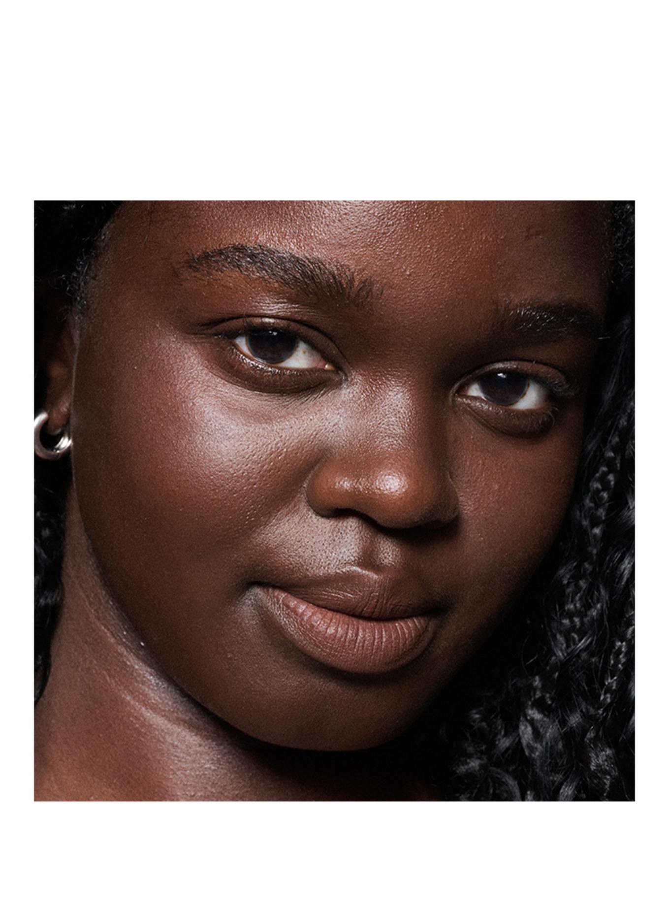 M.A.C POWDER KISS LIP + CHEEK MOUSSE: CHESTNUT