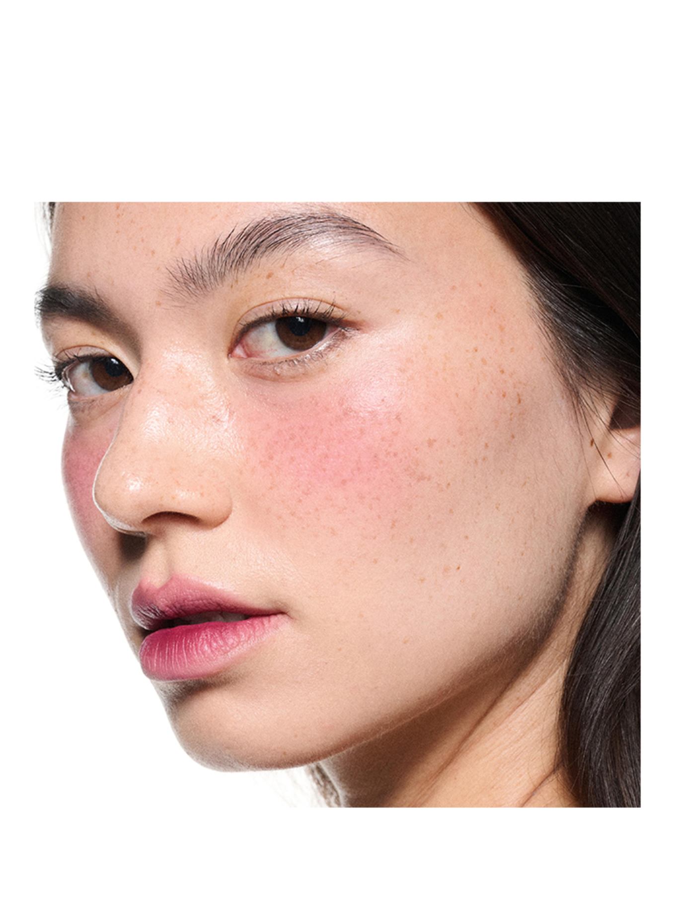 M.A.C POWDER KISS LIP + CHEEK MOUSSE: DATE NIGHT