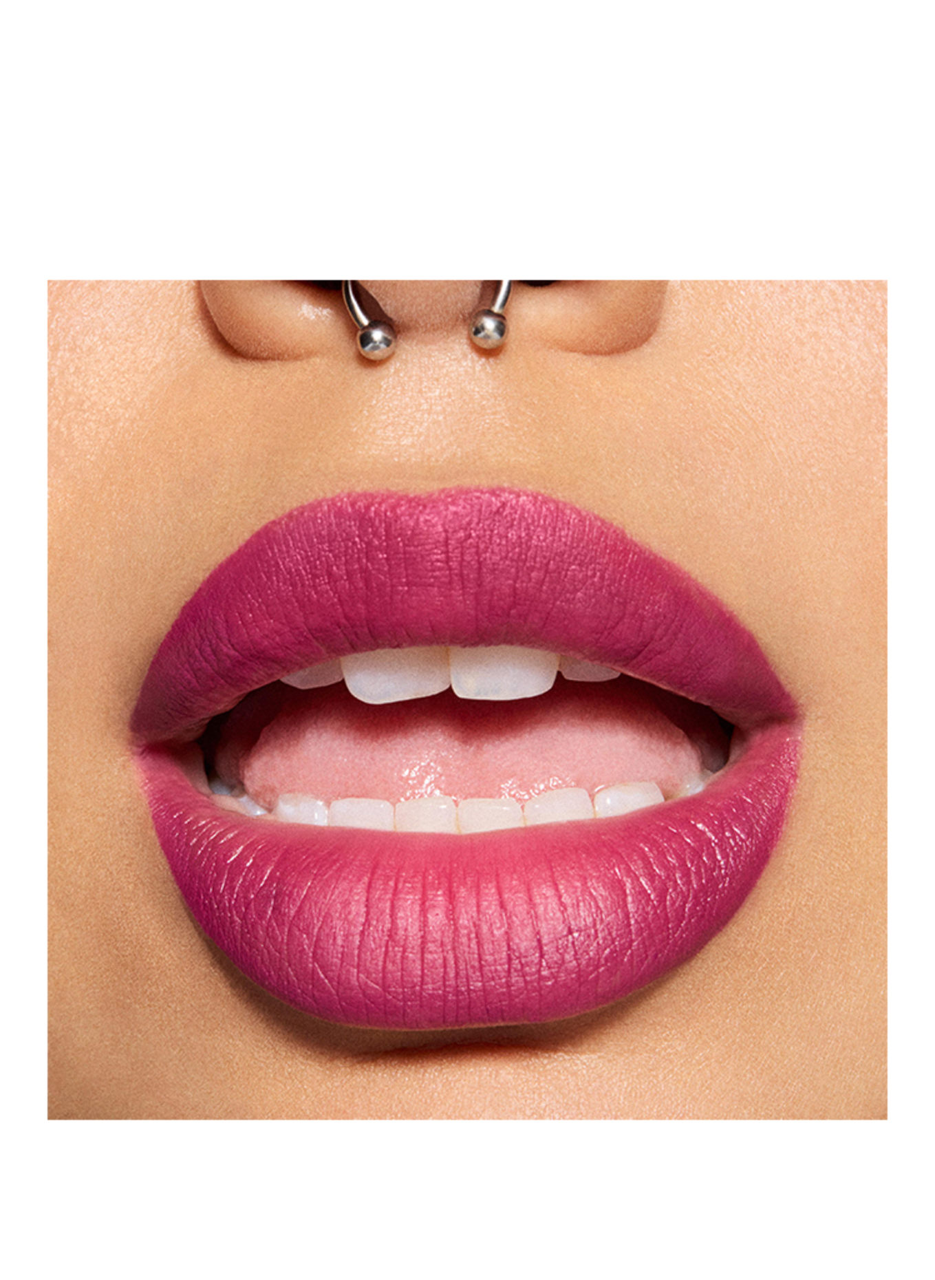 M.A.C MACXIMAL SILKY MATTE LIPSTICK: JUICED RASPBERRY