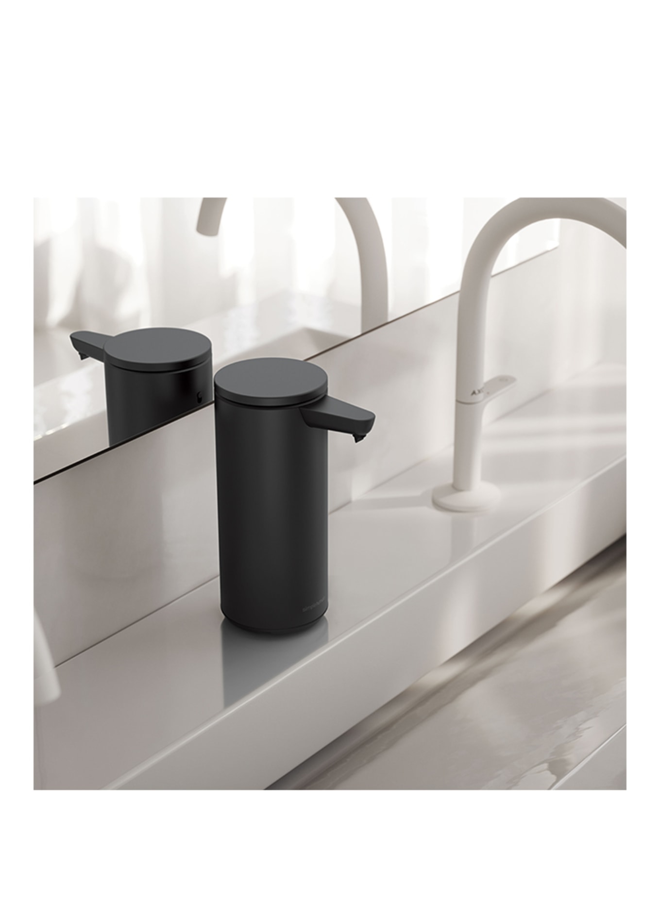 simplehuman STŘEDNĚ VELKÝ DÁVKOVAČ SE SENZOREM