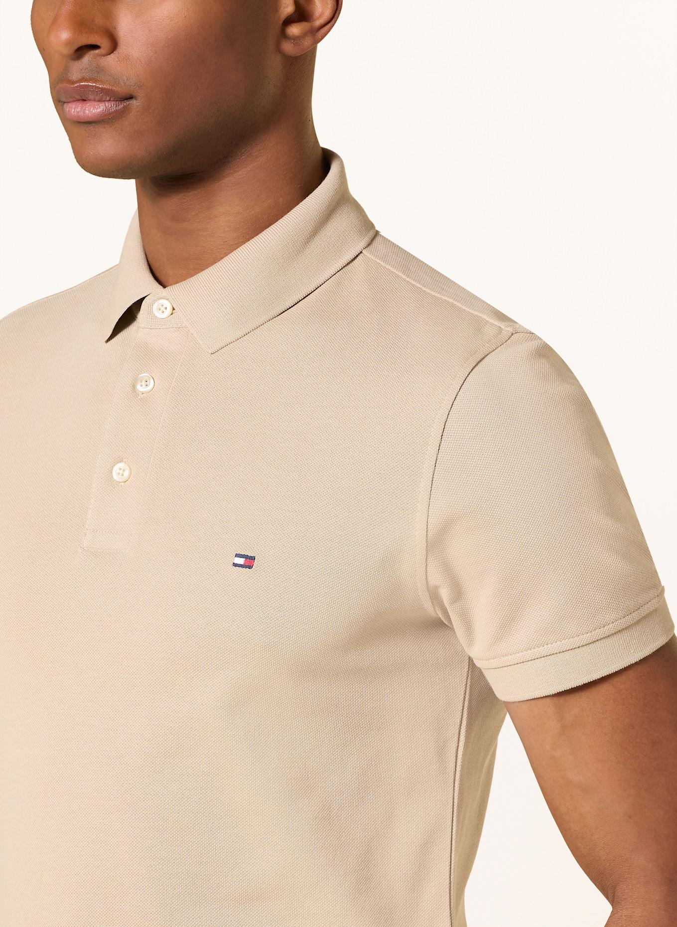 TOMMY HILFIGER Piqué-Poloshirt Slim Fit: BEIGE