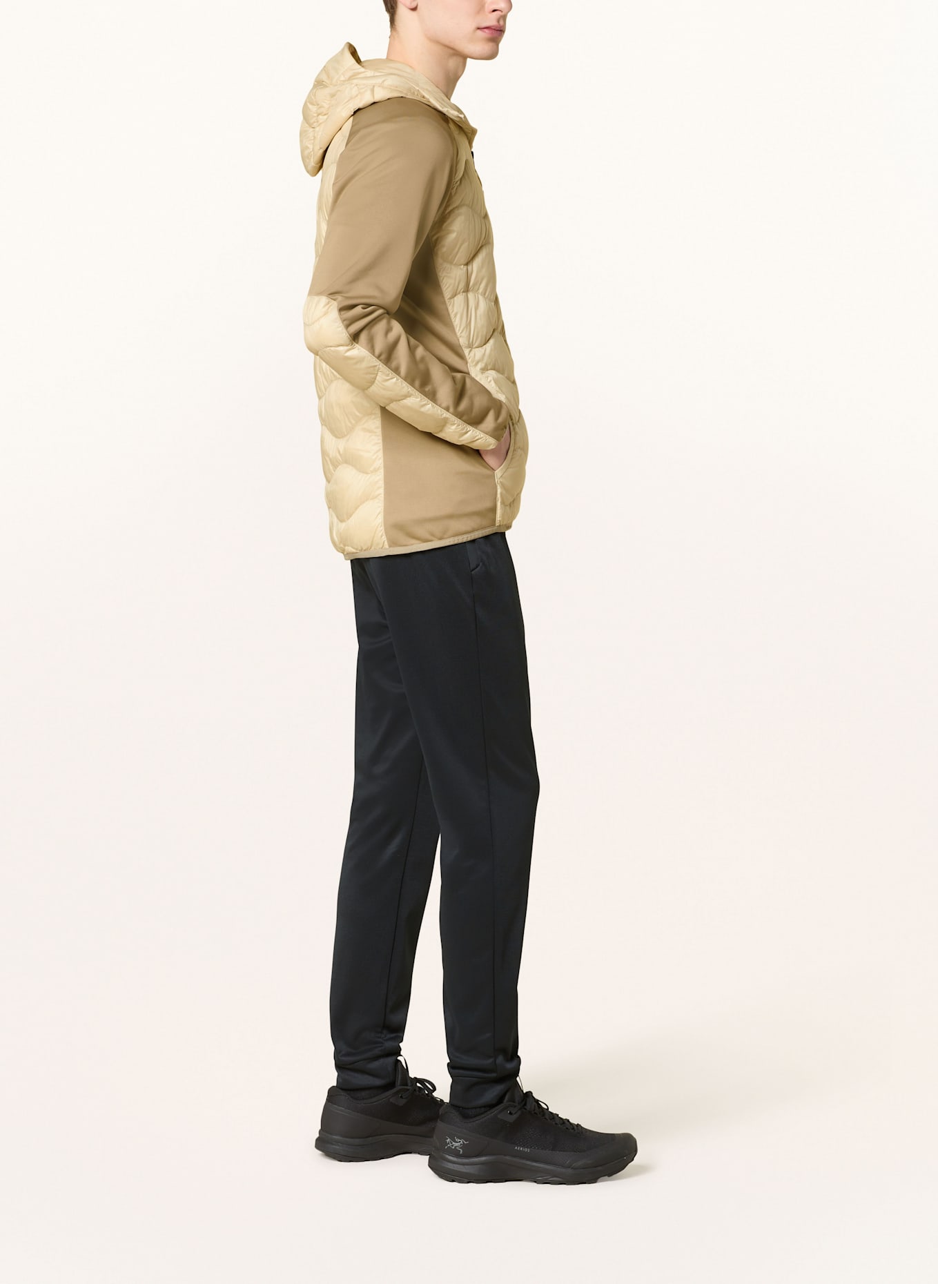 Peak Performance Hybrid-Daunenjacke HELIUM: BEIGE / CREME