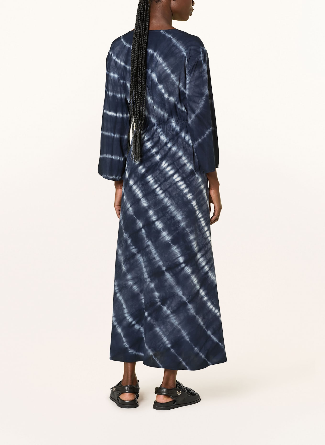 Juvia Kleid JANICE mit 3/4-Arm: BLAU/ WEISS