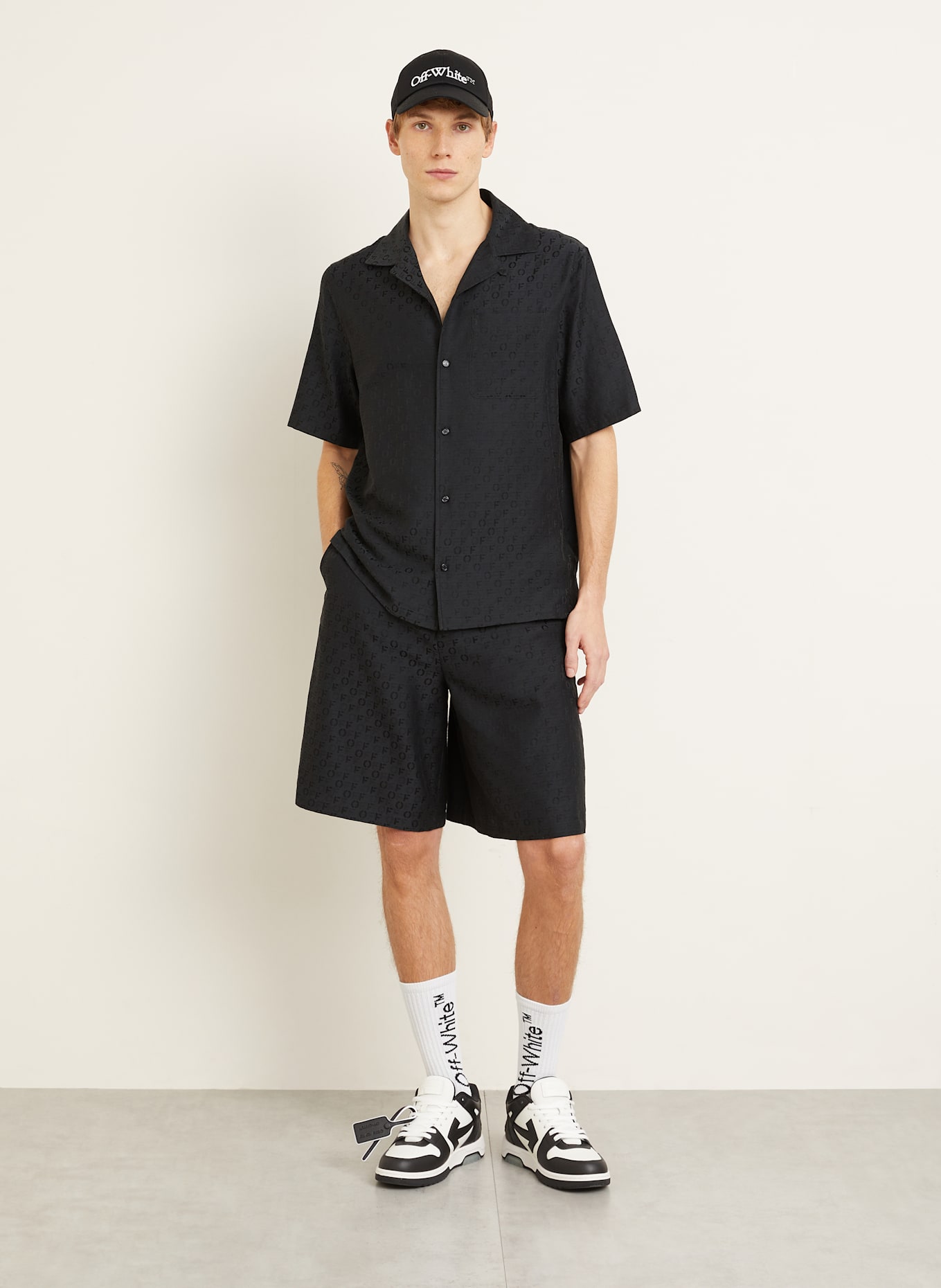 Off-White Resorthemd Regular Fit mit Seide: SCHWARZ