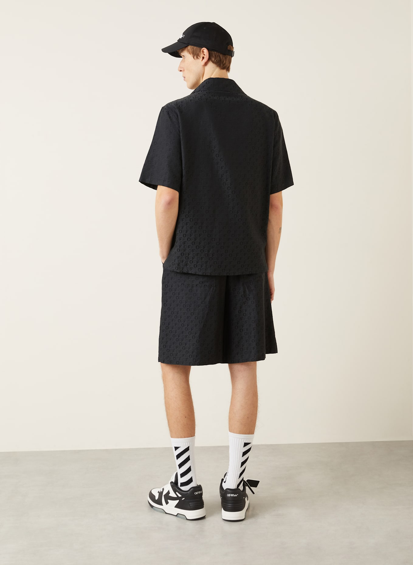 Off-White Resorthemd Regular Fit mit Seide: SCHWARZ