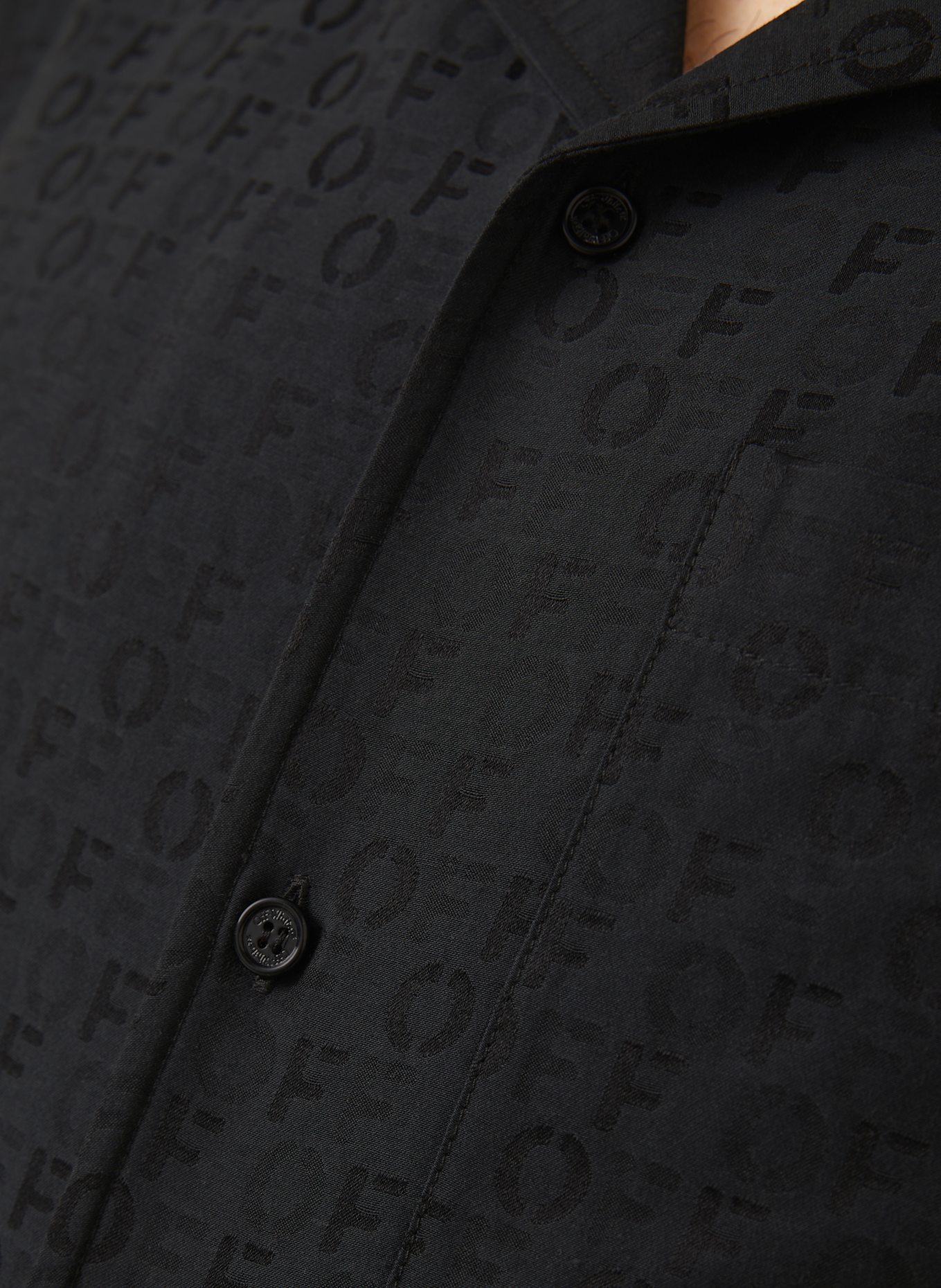 Off-White Resorthemd Regular Fit mit Seide: SCHWARZ