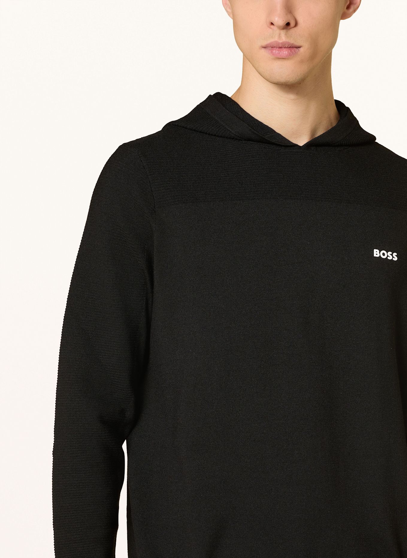 BOSS Strick-Hoodie MOMENTUM: SCHWARZ