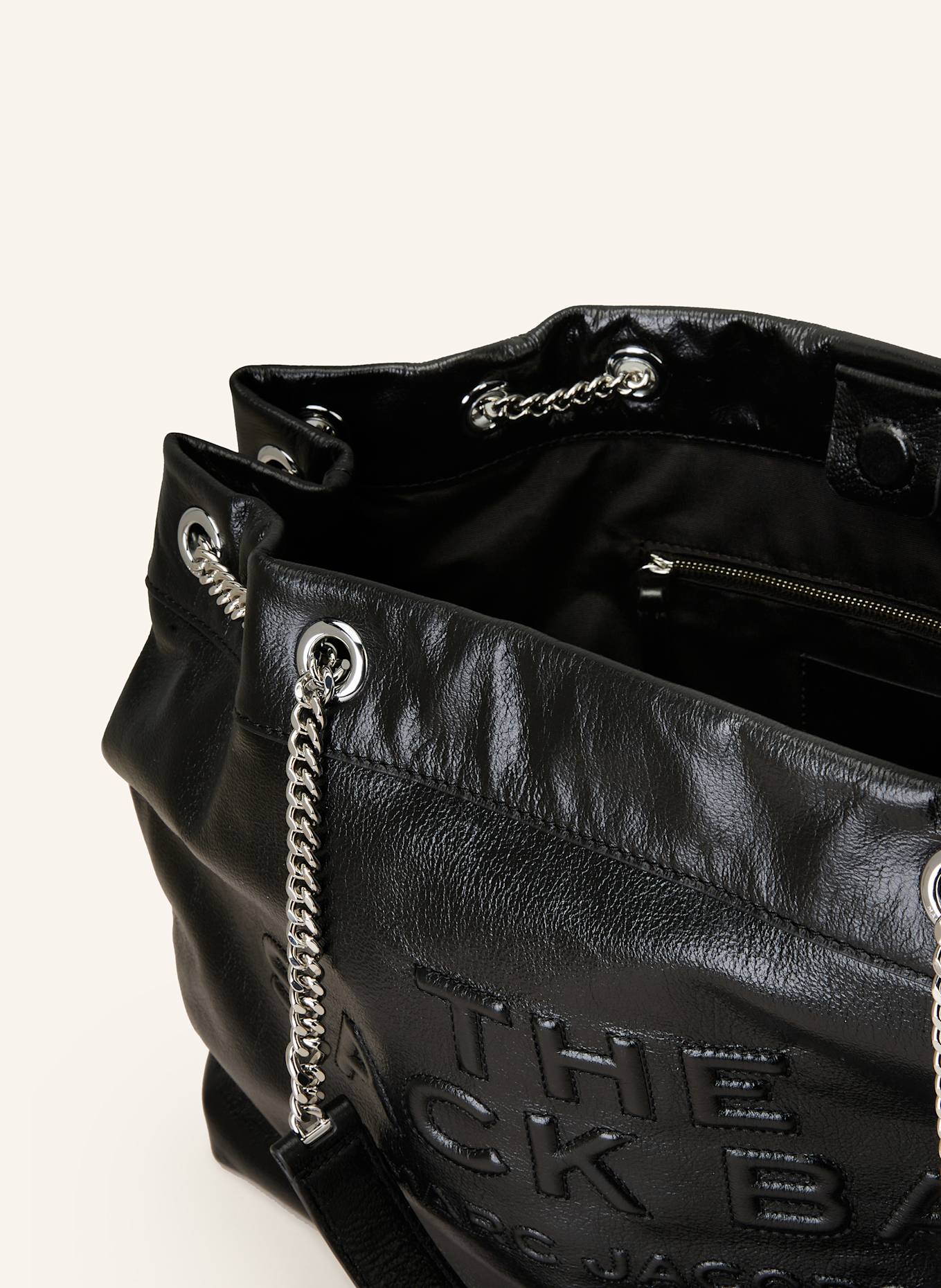 MARC JACOBS Shopper THE CHAIN SACK BAG: SCHWARZ
