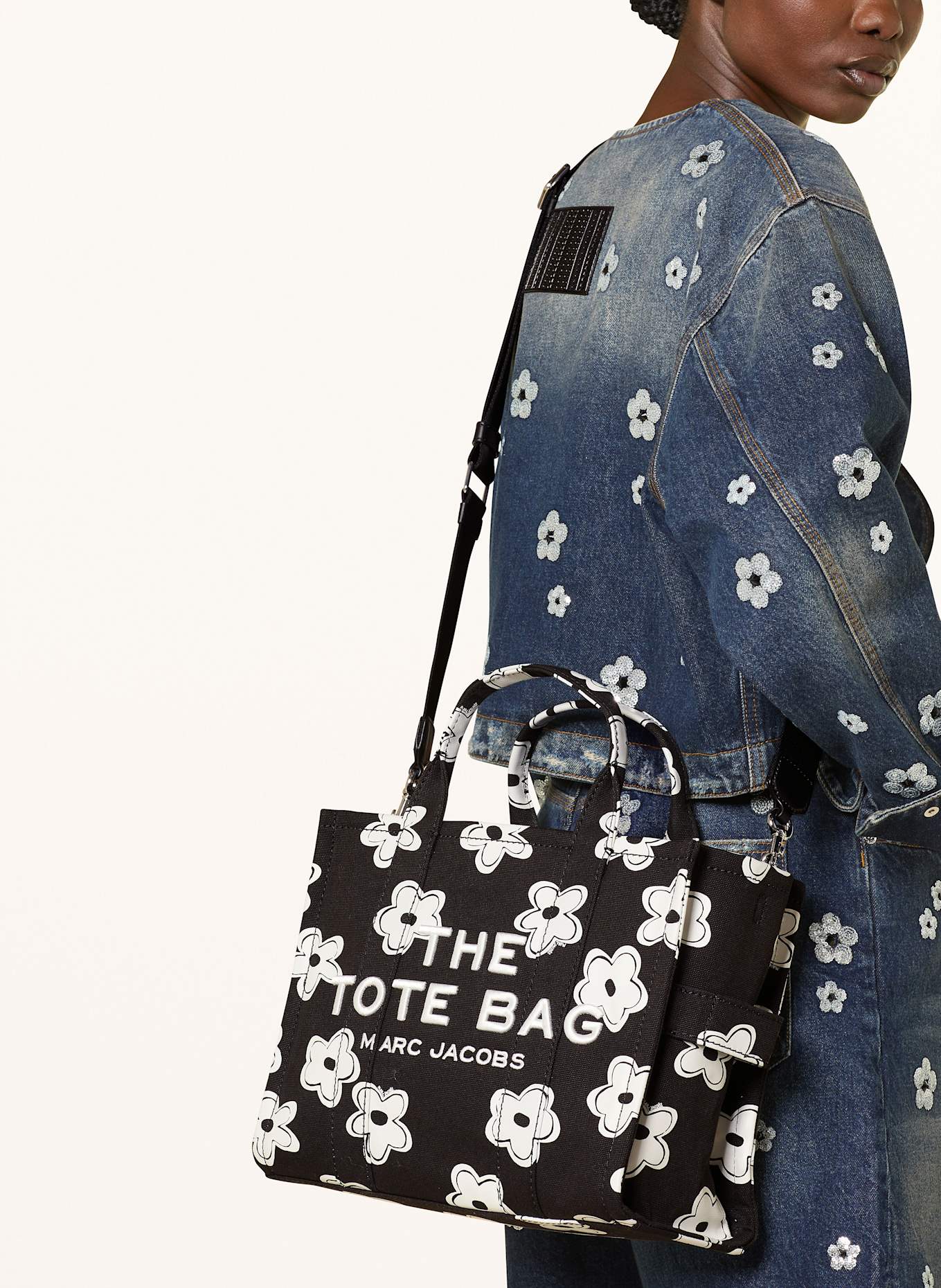 MARC JACOBS Shopper THE MEDIUM TOTE BAG: SCHWARZ / WEISS