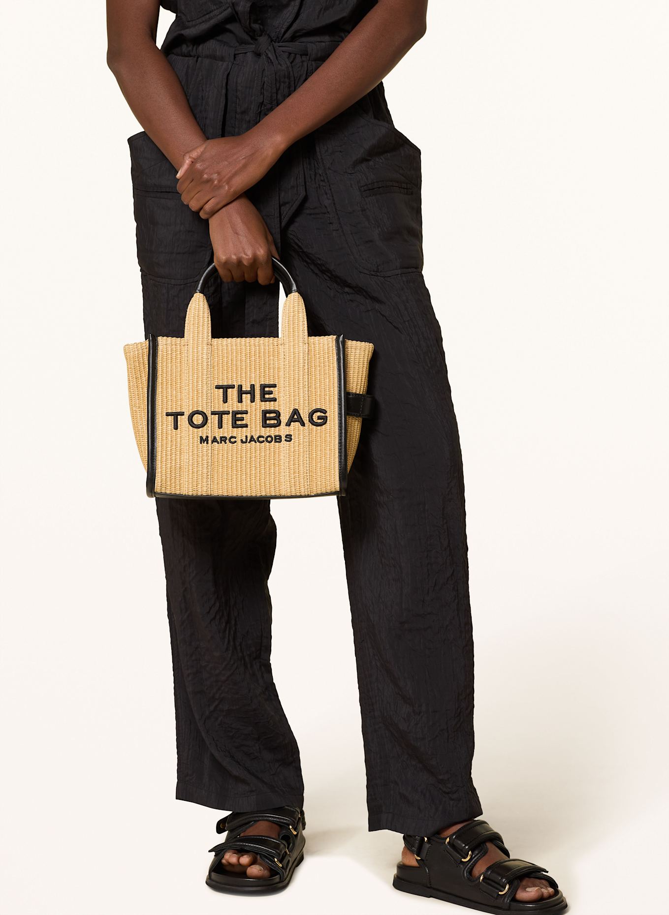 MARC JACOBS Shopper THE SMALL WOVEN TOTE: BEIGE/ SCHWARZ