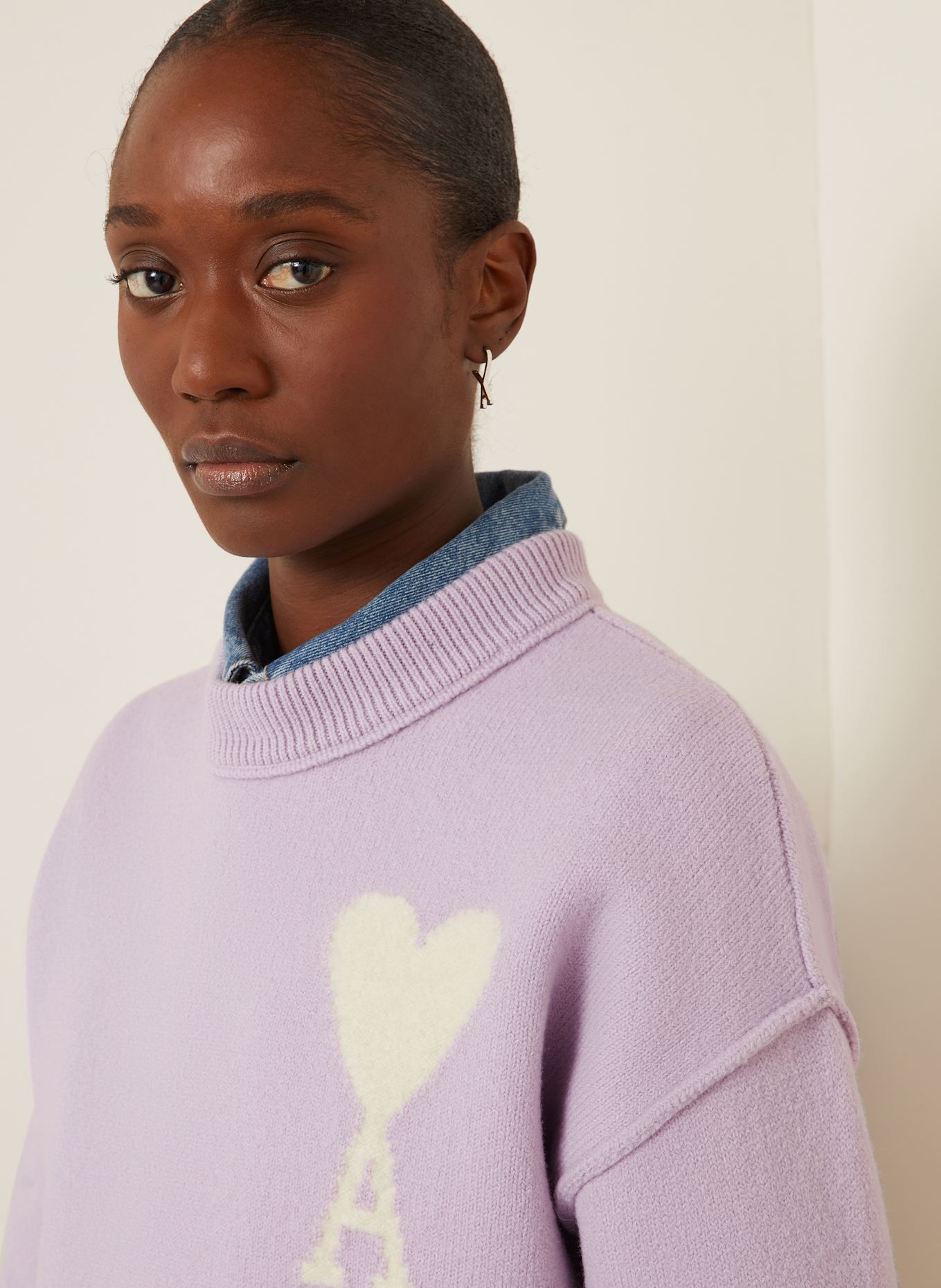 AMI PARIS pull: LILAS CLAIR / ÉCRU