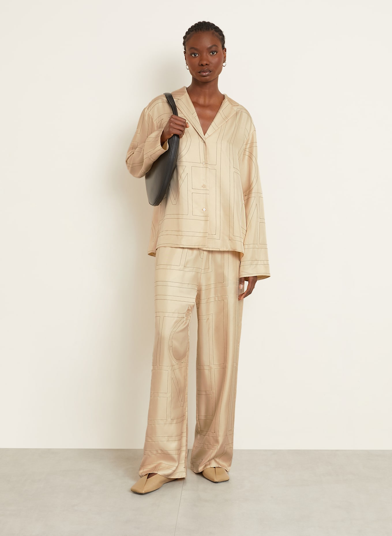 TOTEME Seidenbluse: BEIGE / SCHWARZ