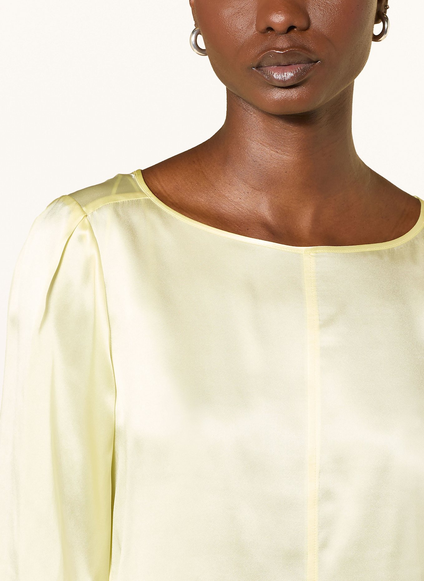 MARC CAIN Shirt blouse in silk: 405 bright vanilla