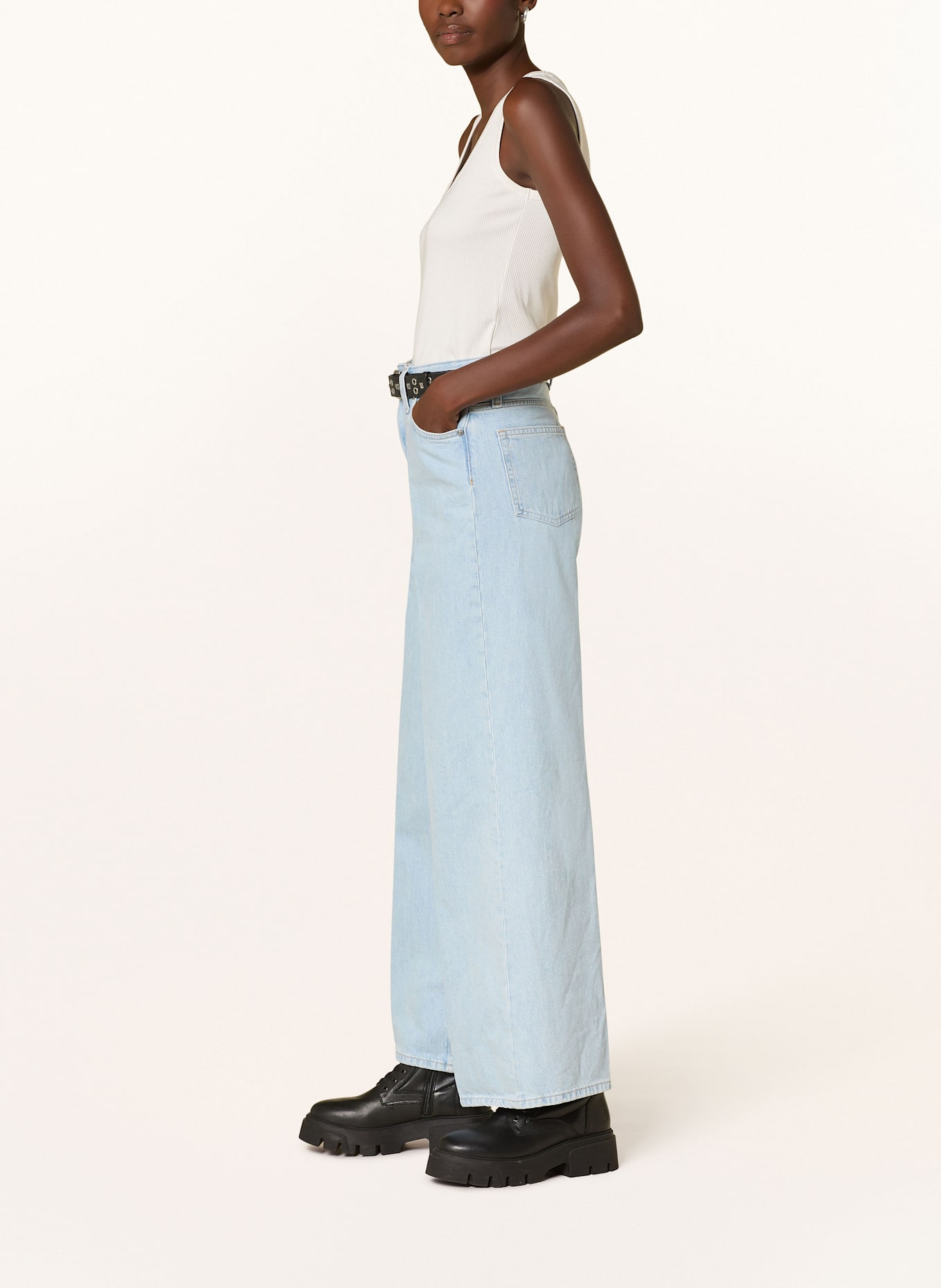 Calvin Klein Wide Leg Jeans: 1AJ Denim Light