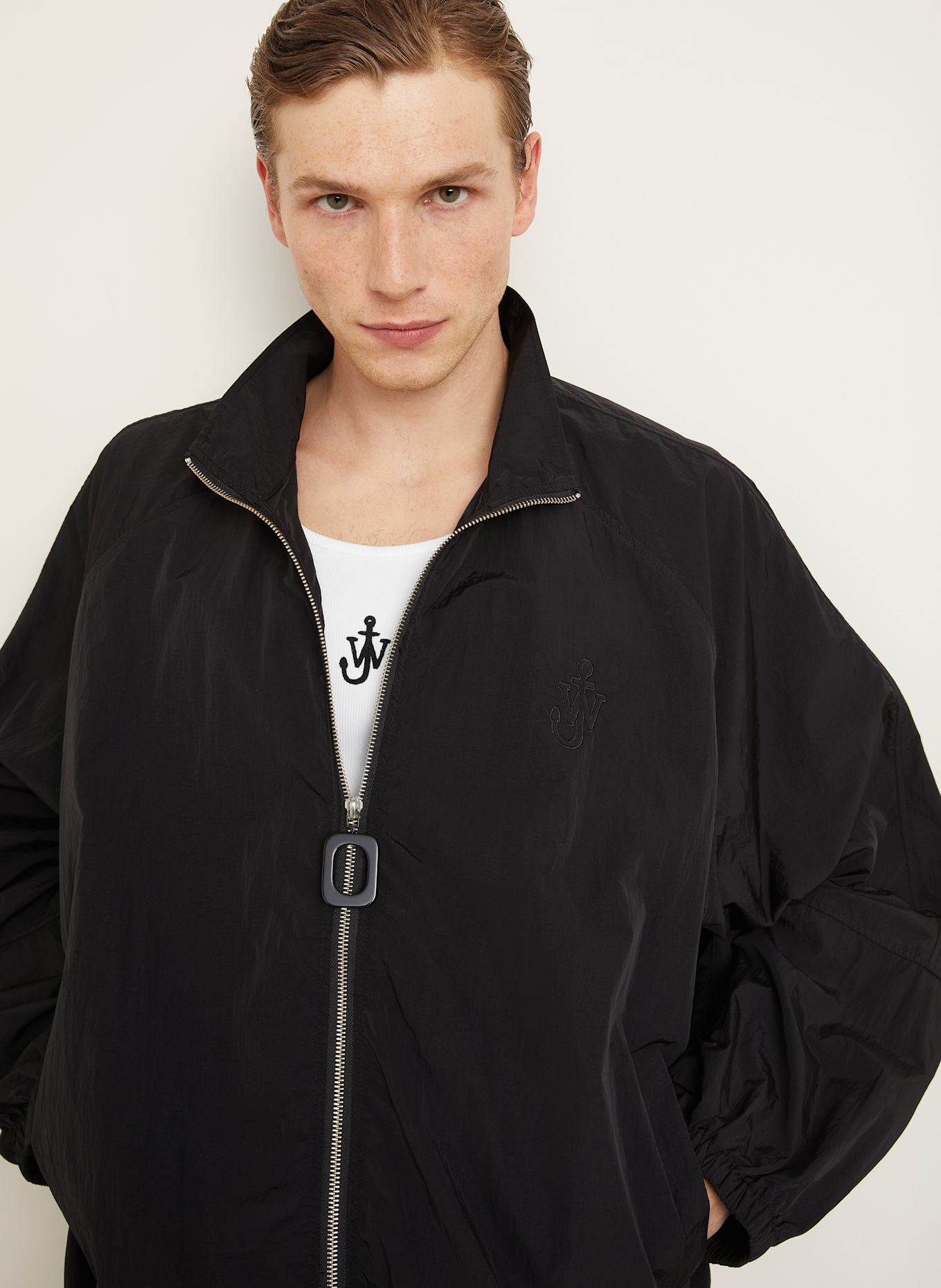 JW ANDERSON Bunda: ČERNÁ